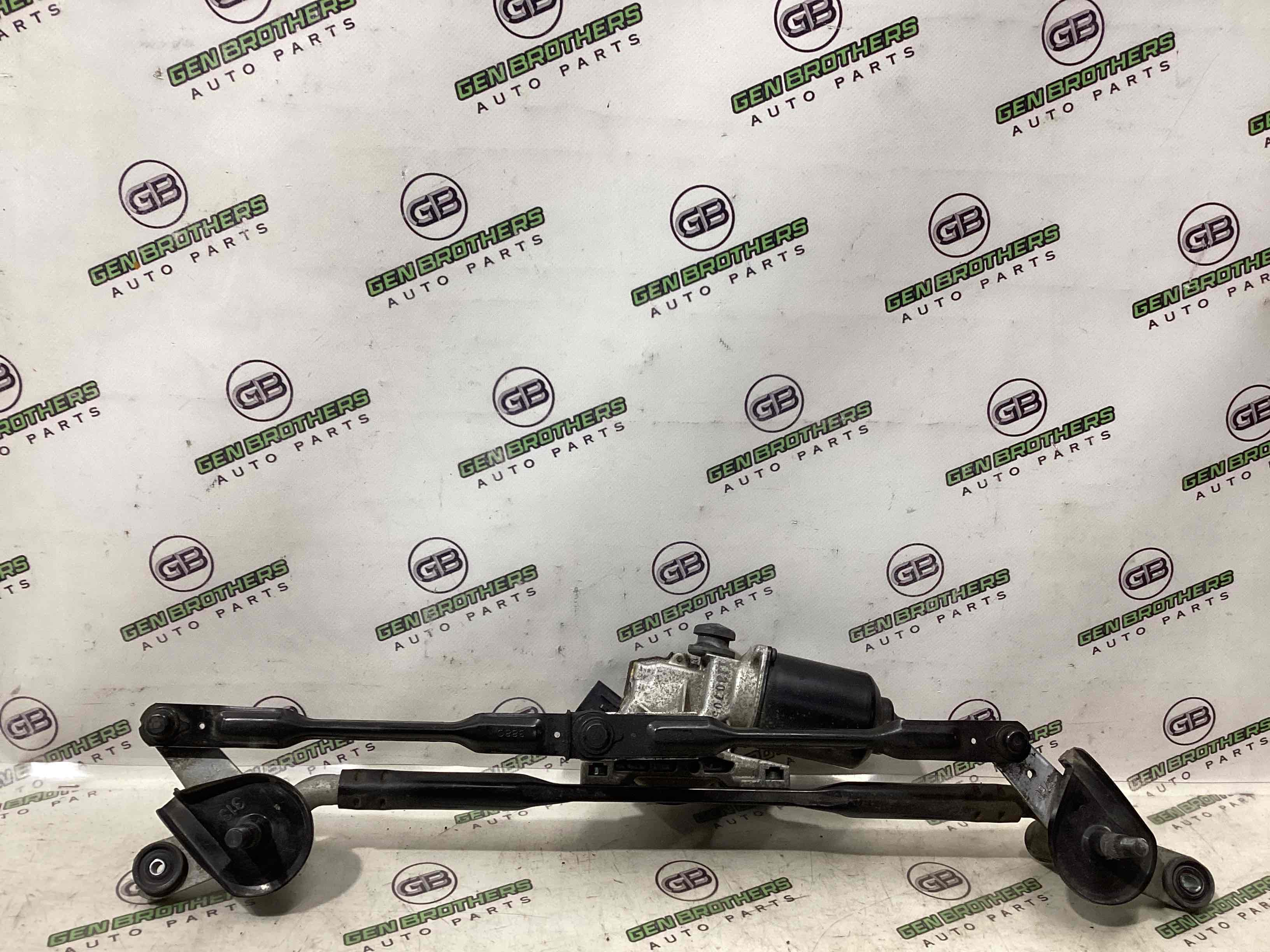 Механізм склоочисника, трапеція двірників