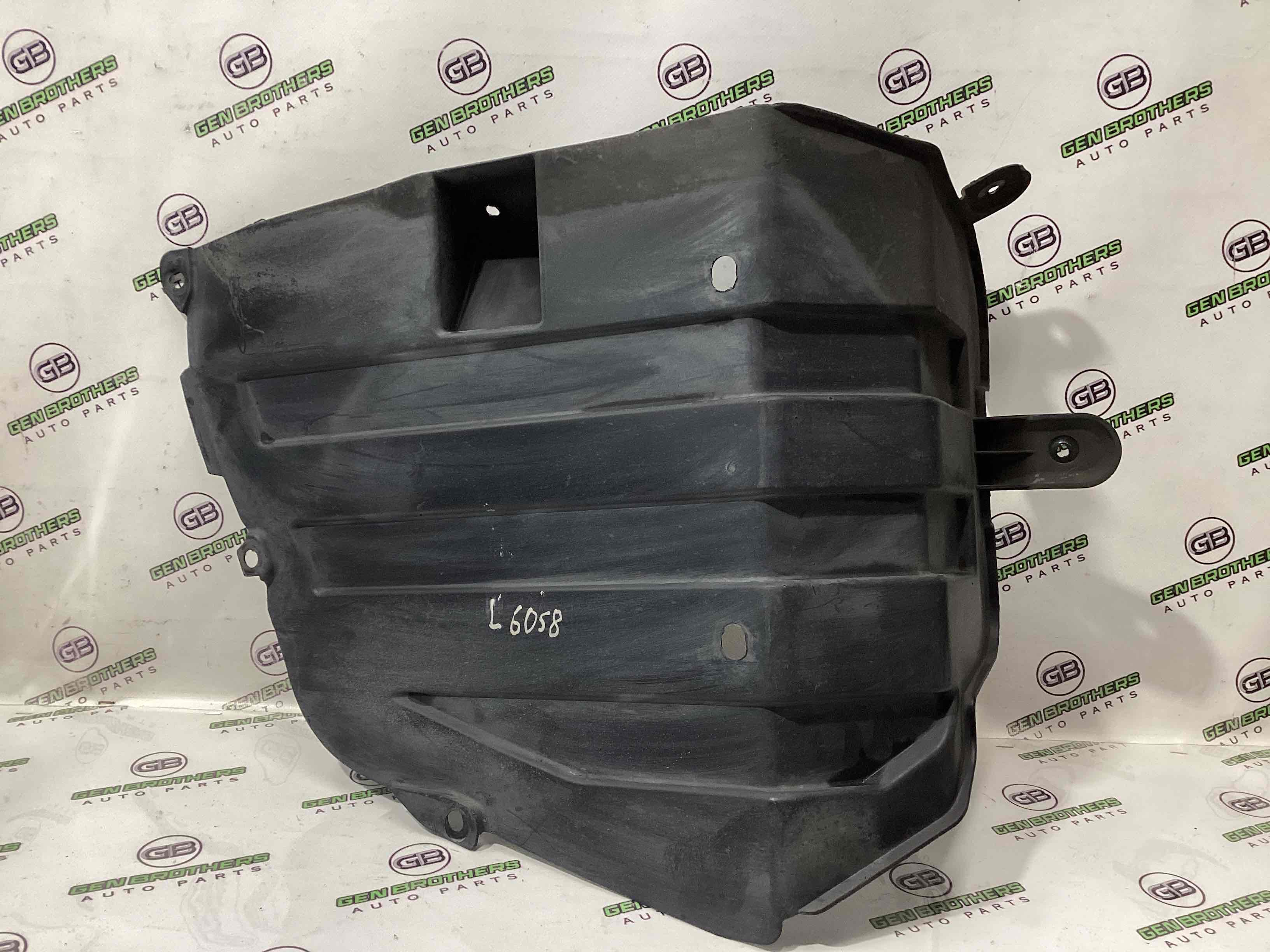 Захист заднього бампера