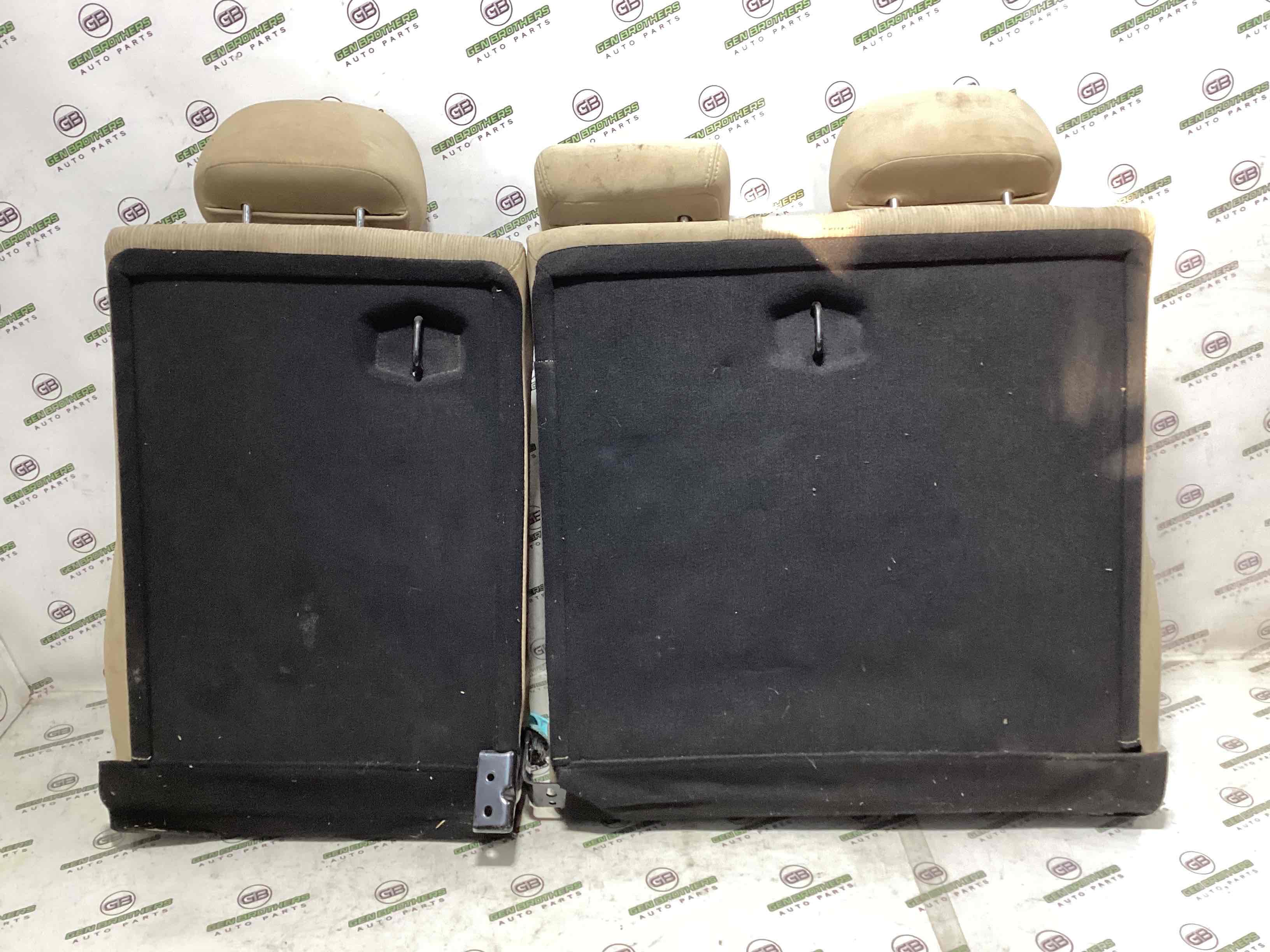 Задній ряд сидінь