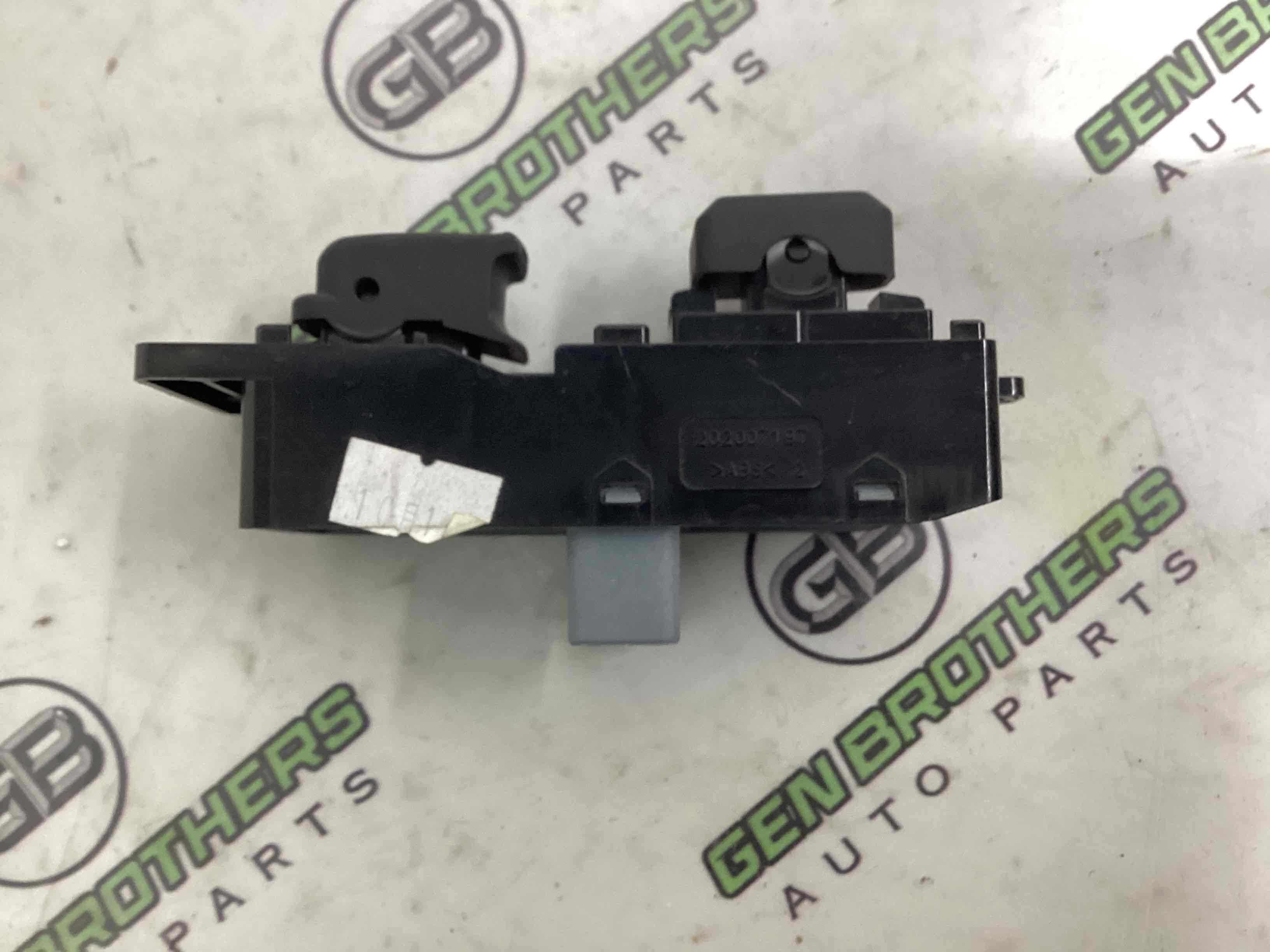 Кнопки керування склопідйомниками