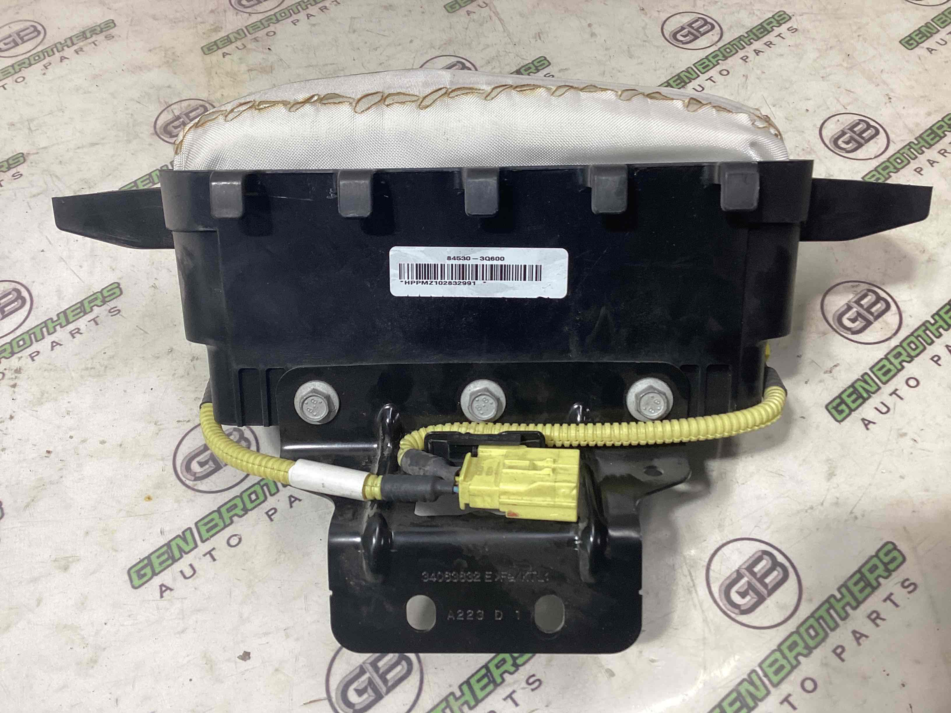 Подушка безпеки пасажира торпедо