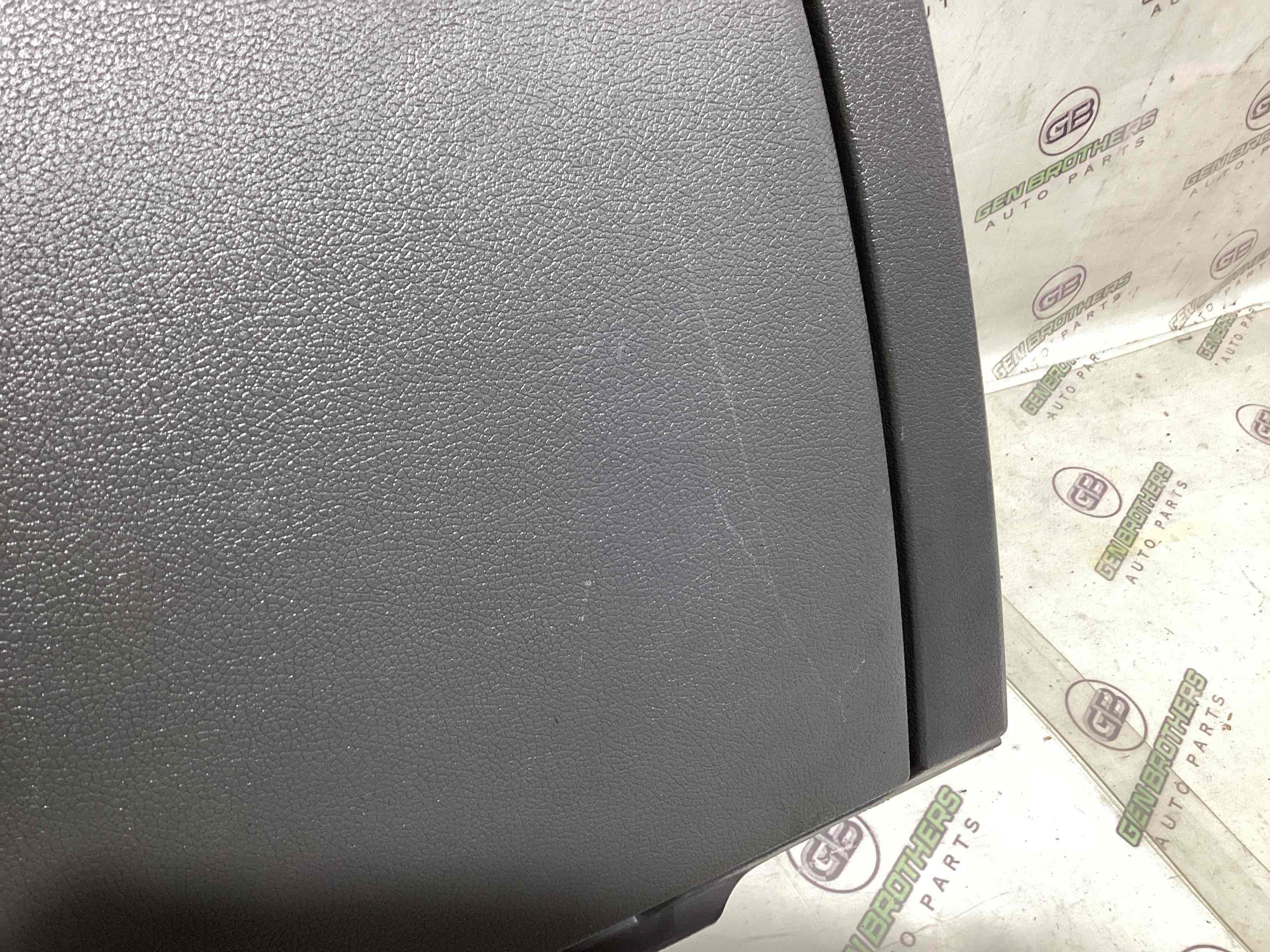 Бардачок замок бардачка, підстаканник, ящик