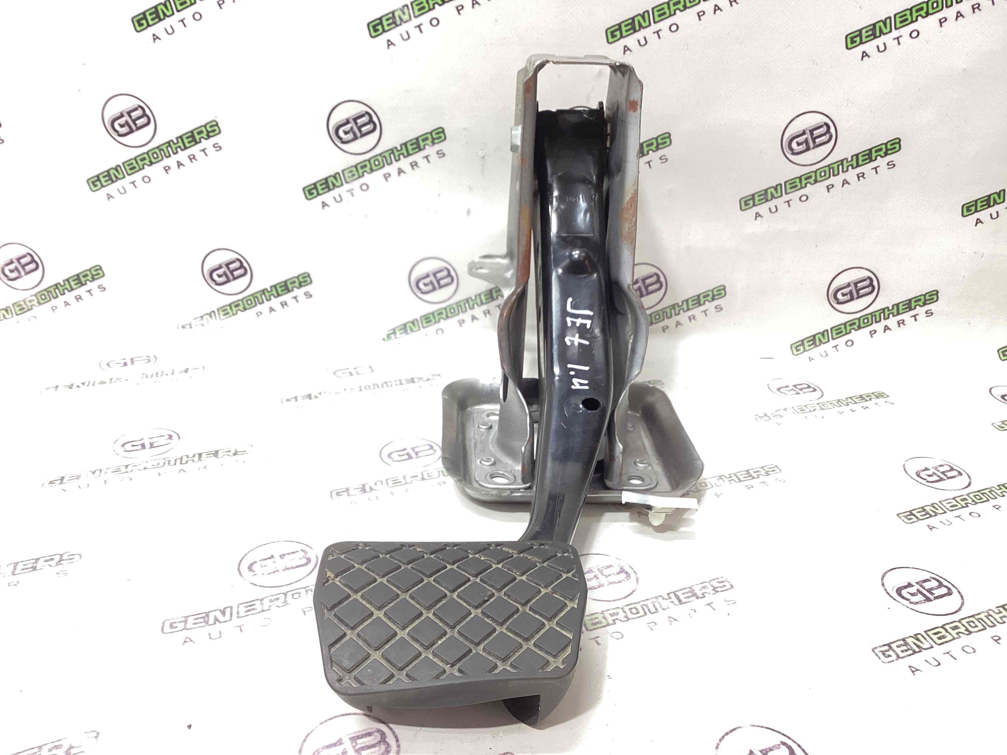 Педаль гальма