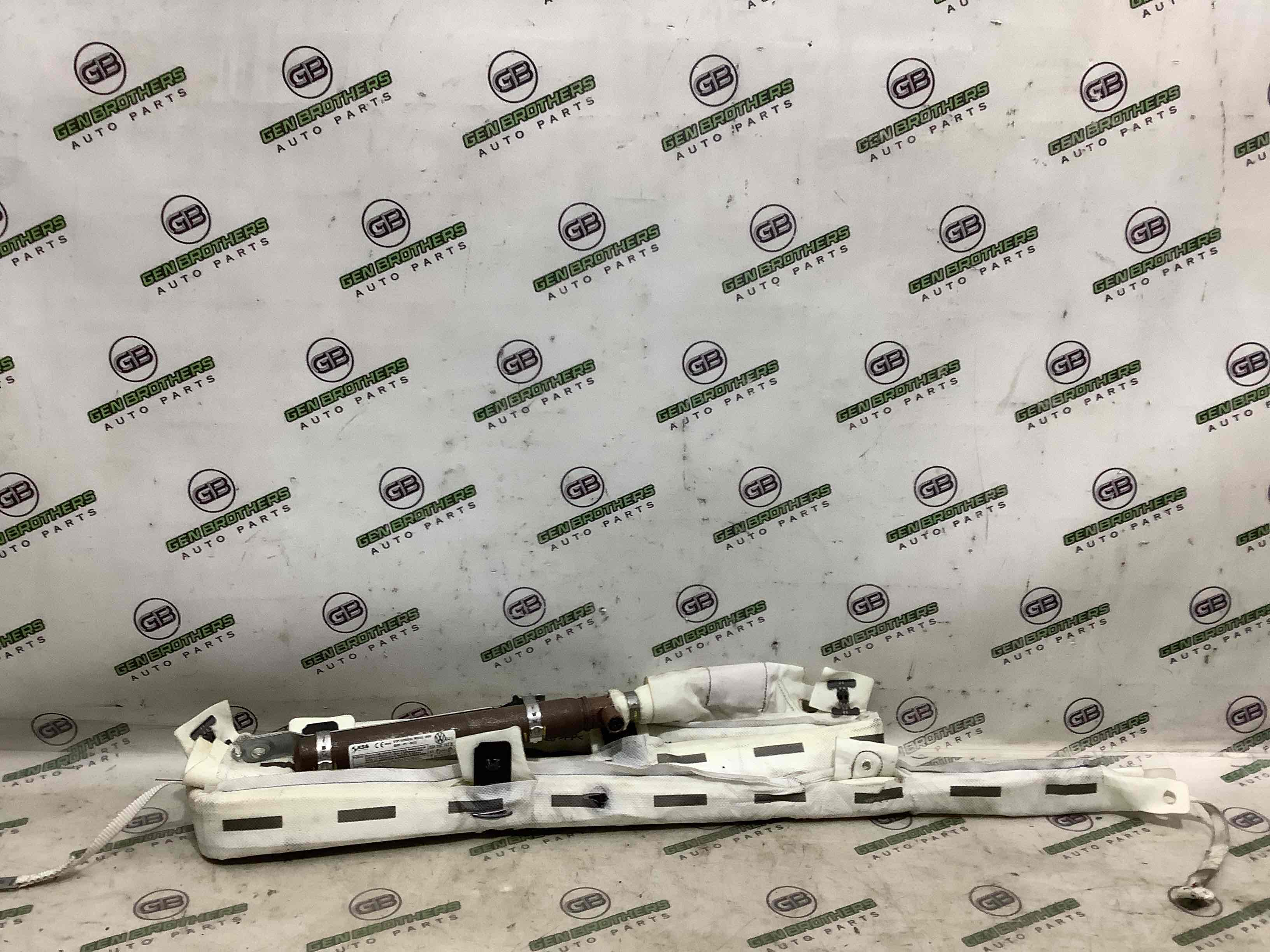 Подушка безпеки збоку шторка