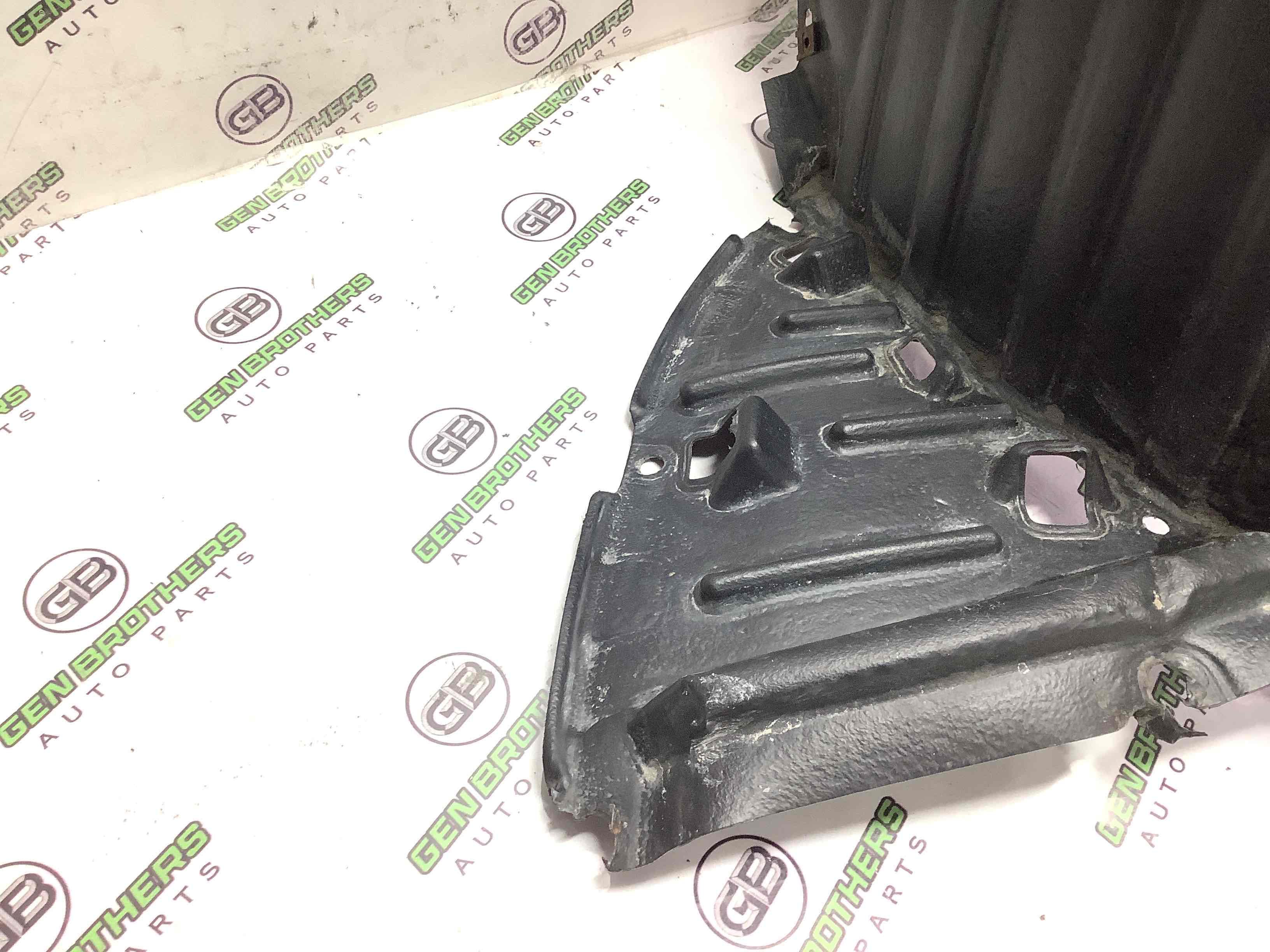 Захист арок передній правий (підкрилок)