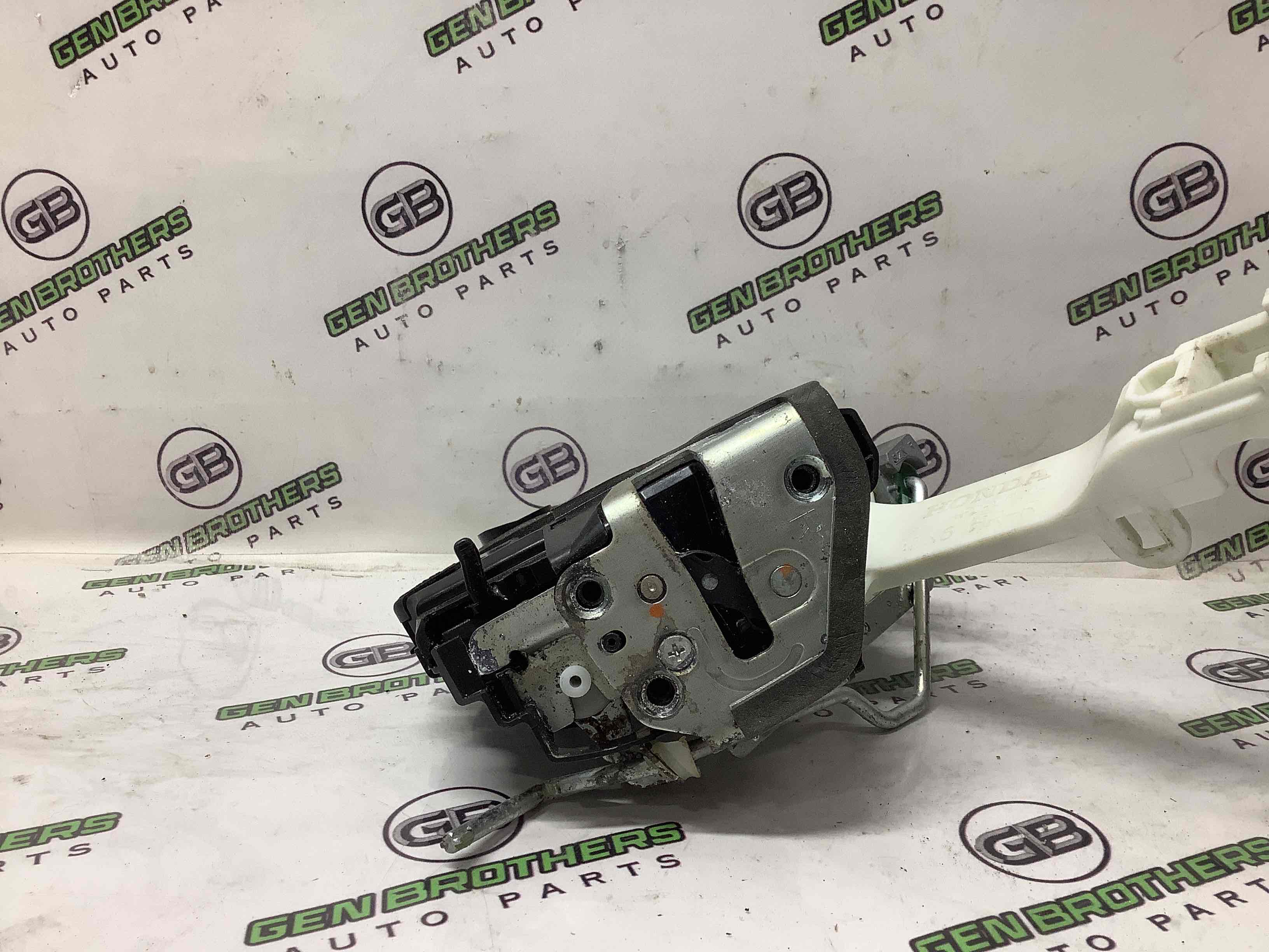 Замок дверей задньої правої