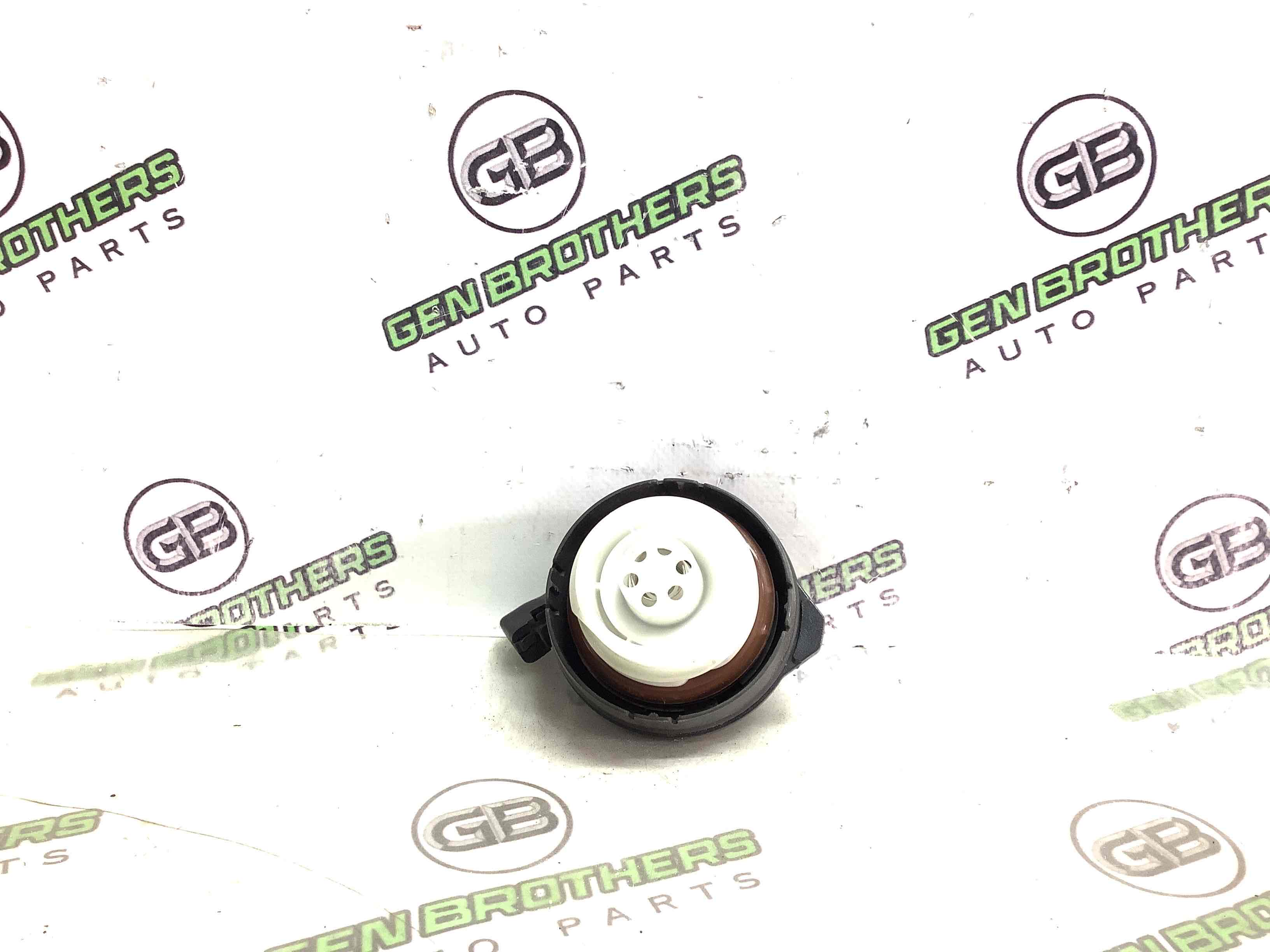 Корок бака, кришка заливної горловини, дотяжка