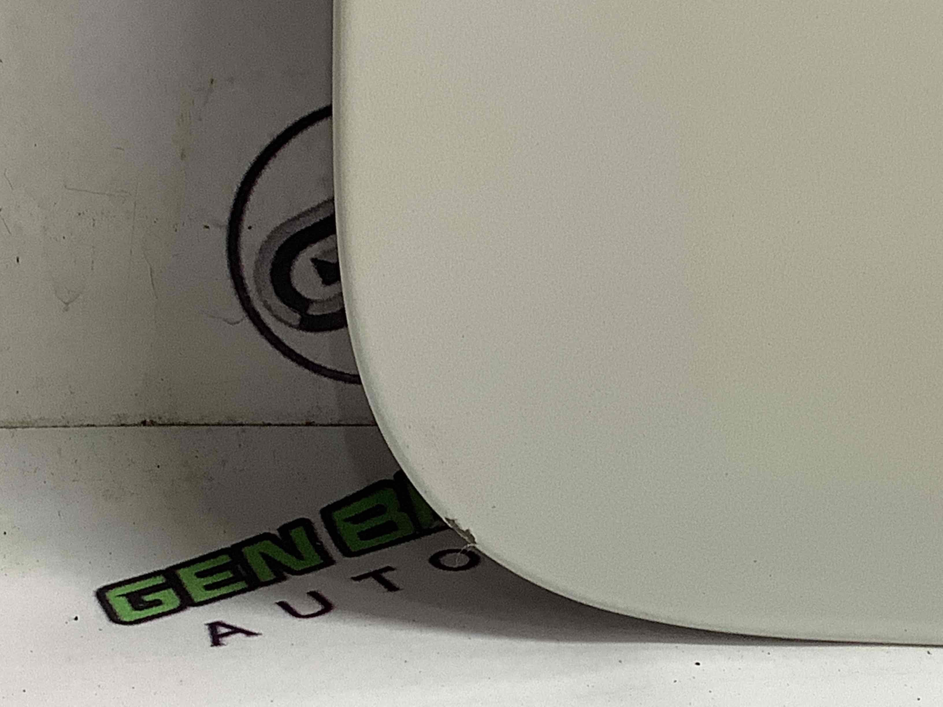 Лючок бензобака