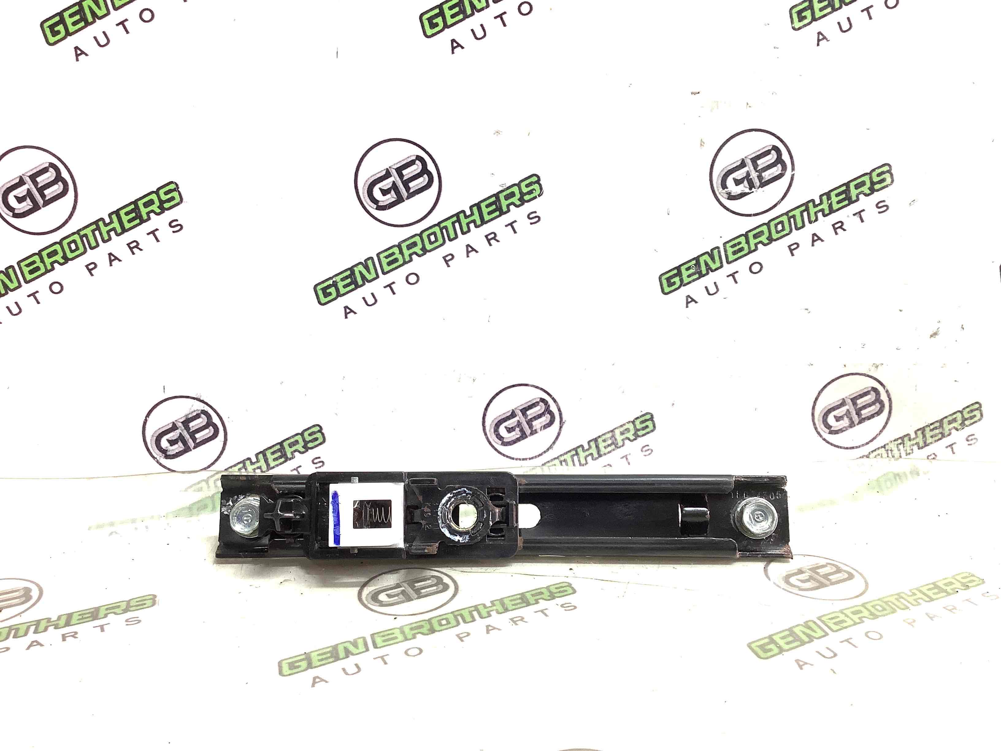 Регулятор висоти ременя безпеки