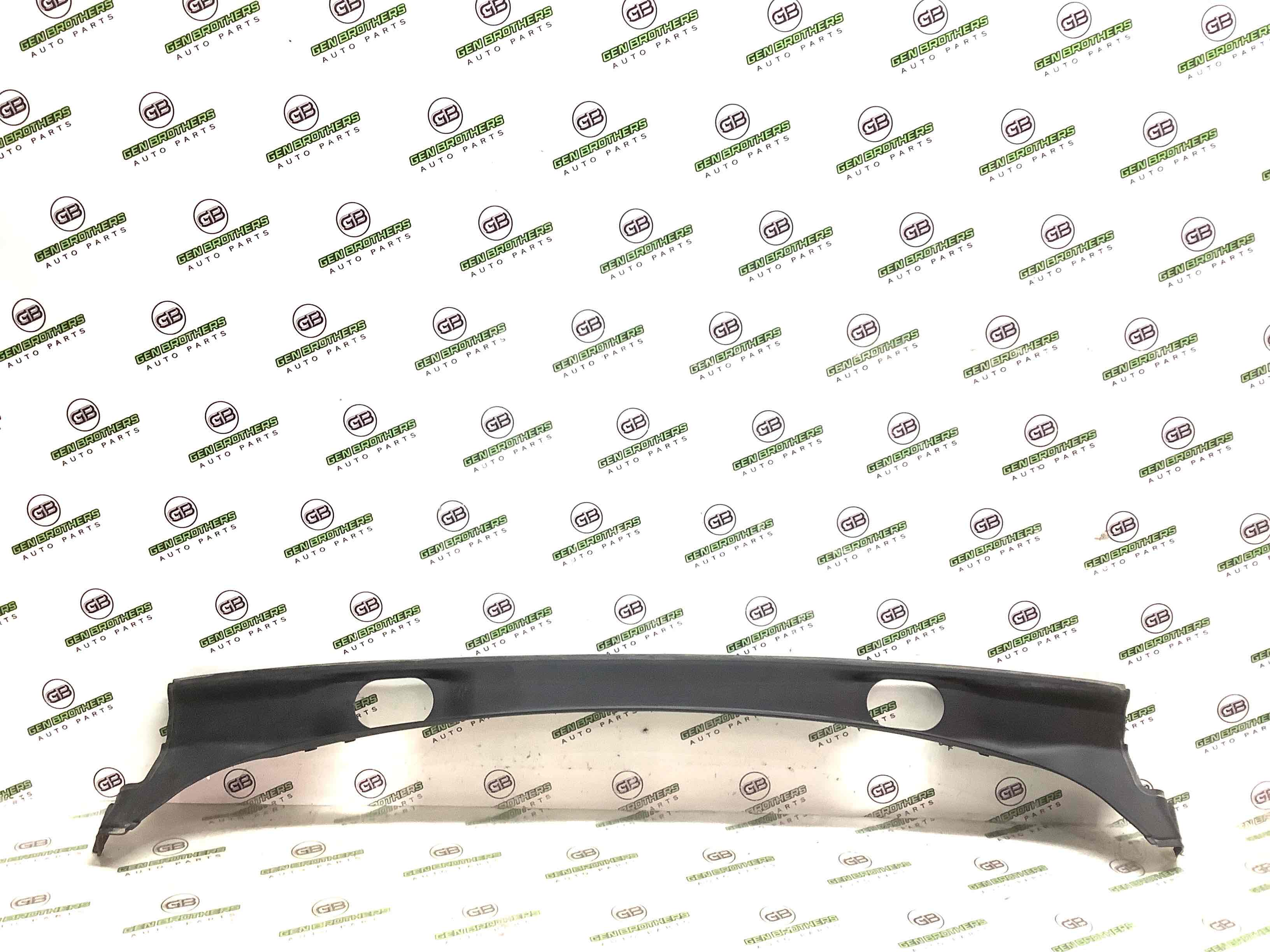 Елементи оздоблення багажника