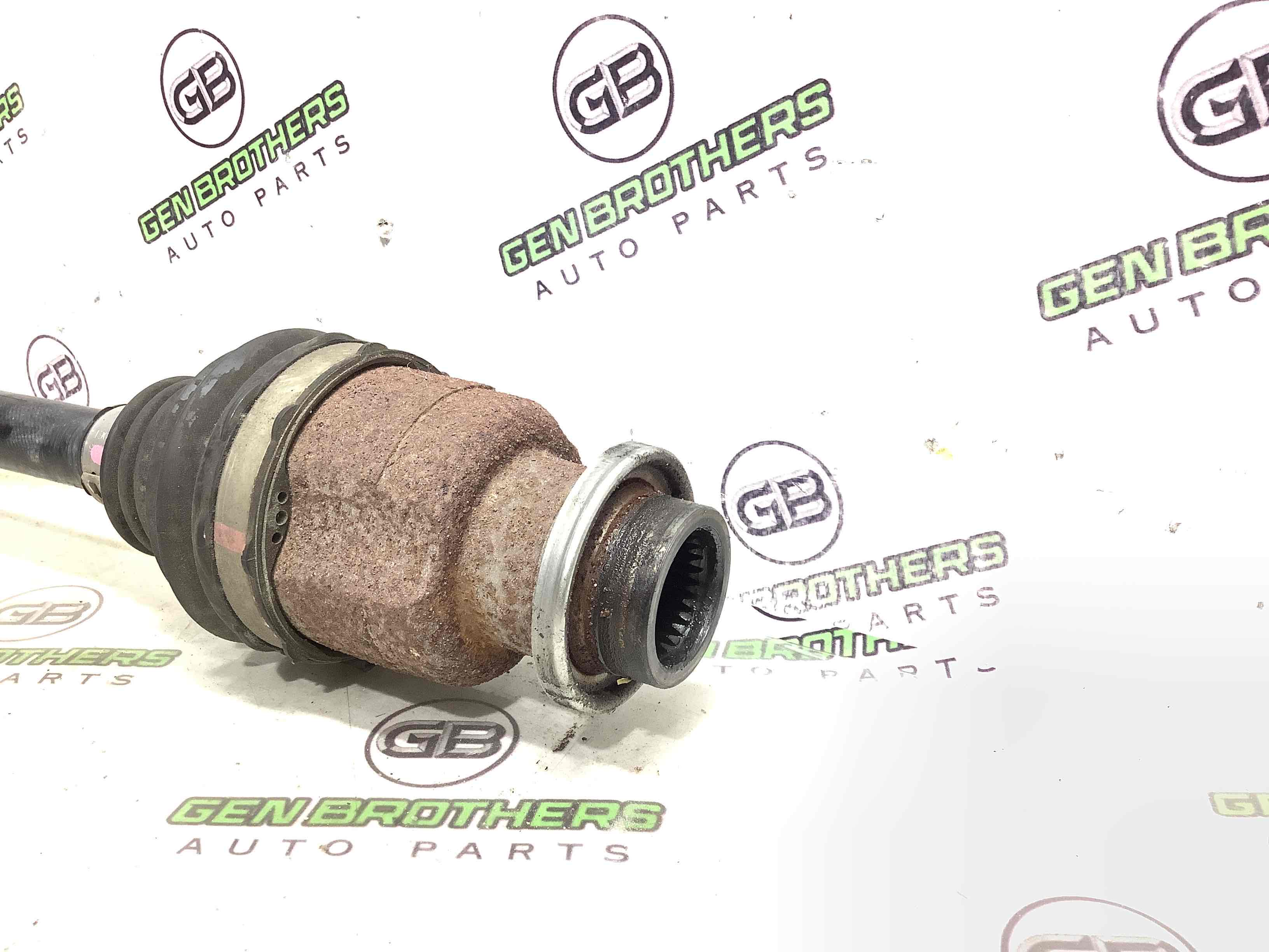 Напіввісь задня ліва