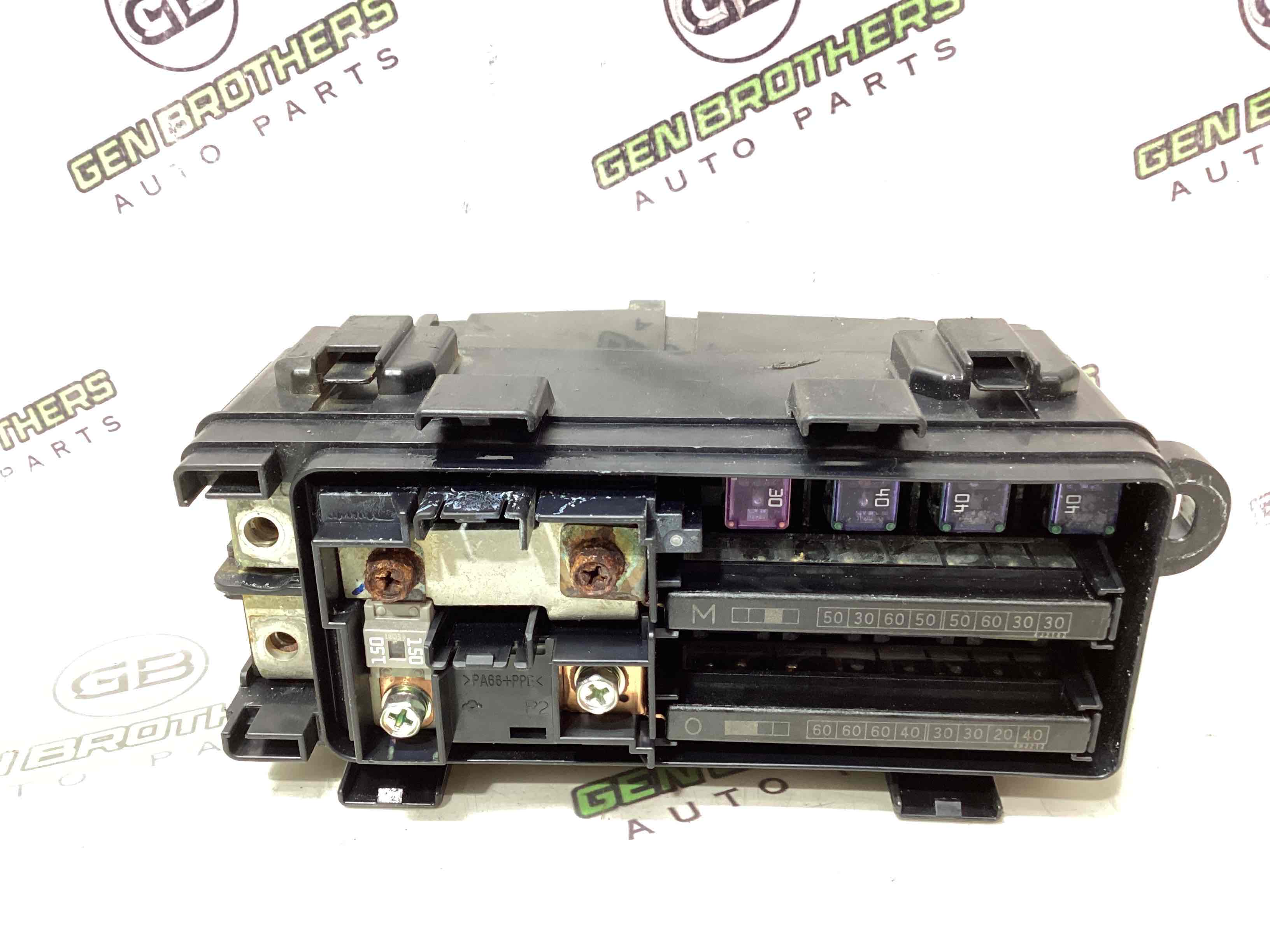 Блок запобіжників (блок реле)