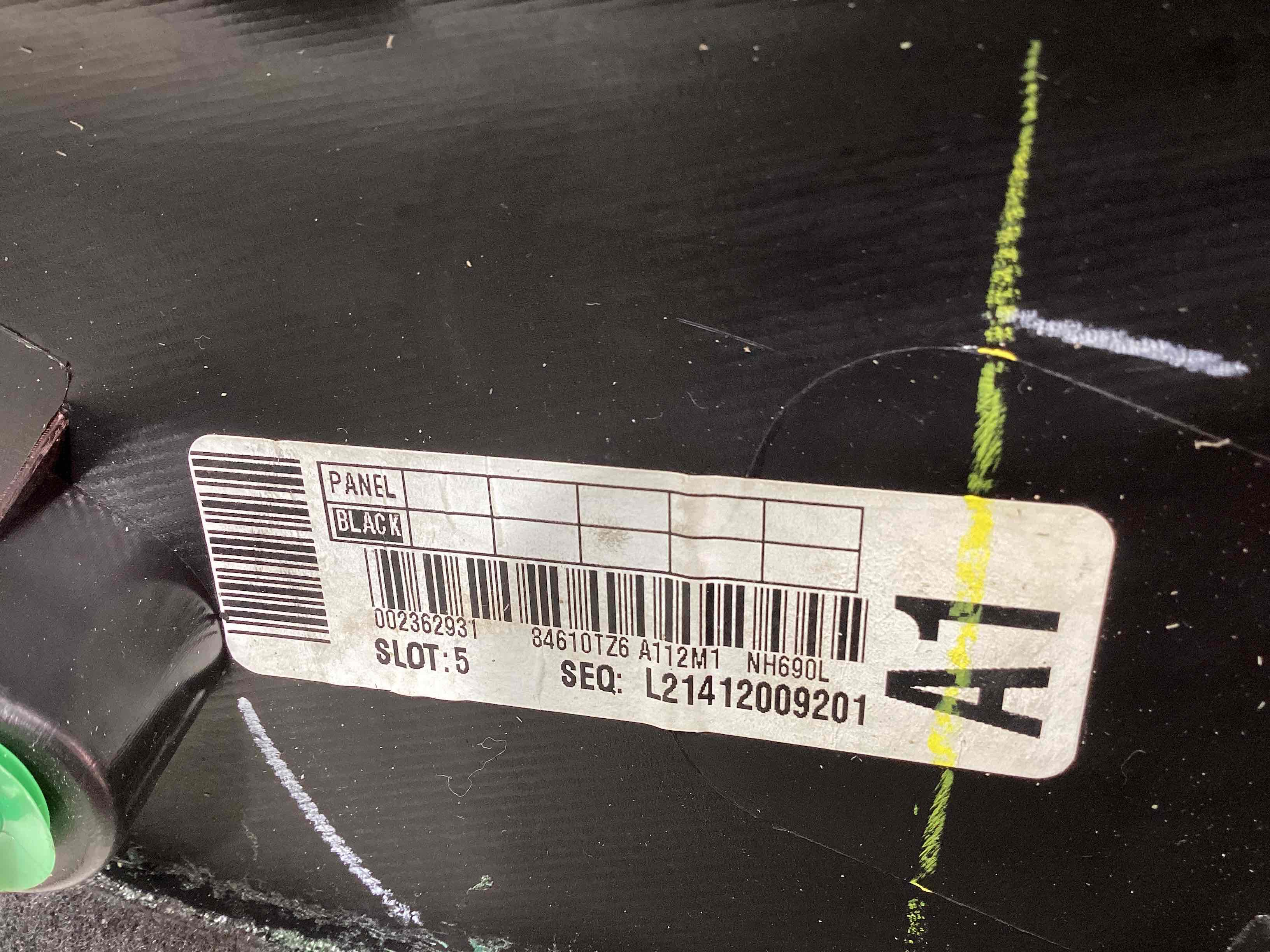 Елементи оздоблення багажника