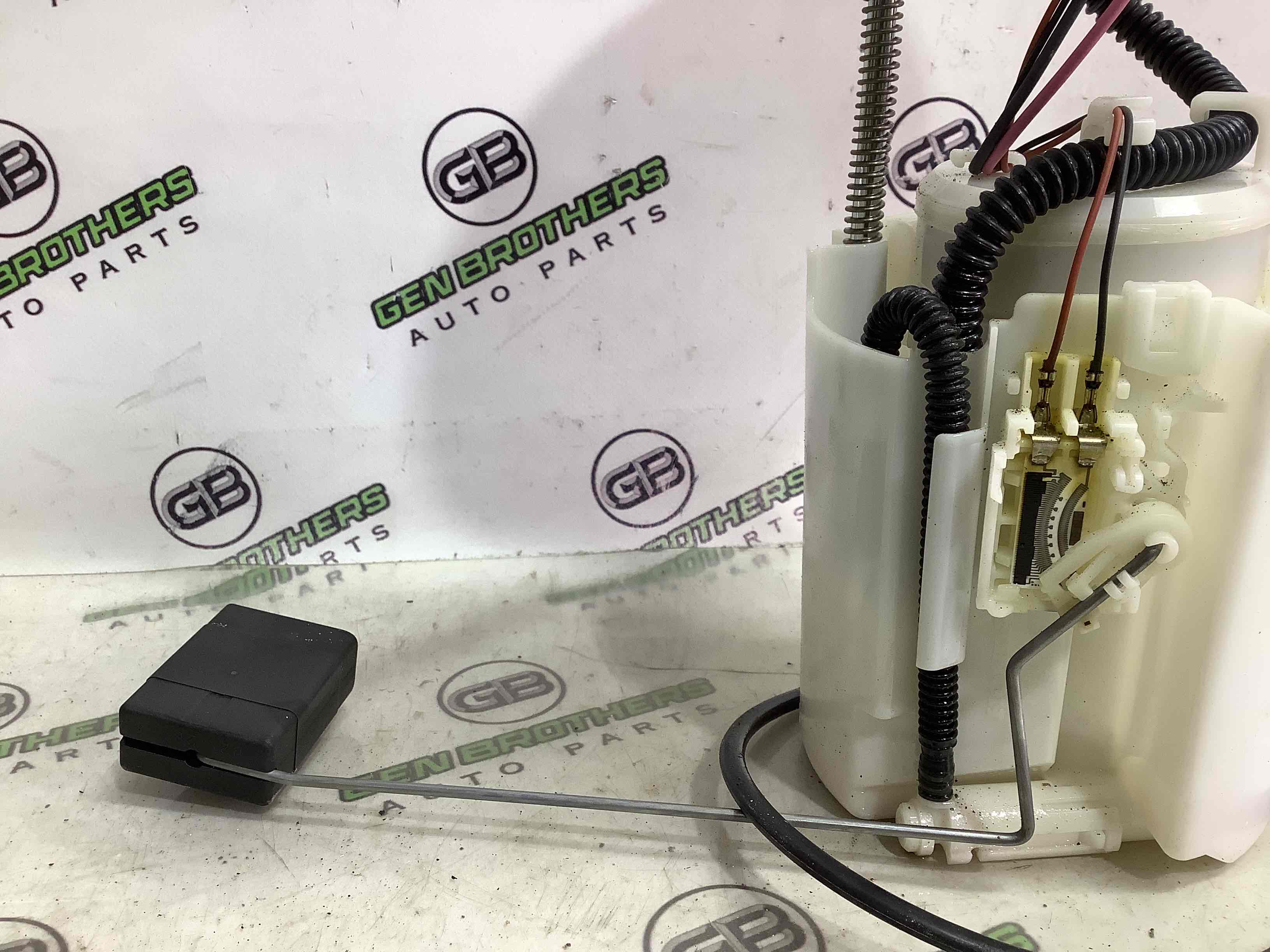 Насос паливний