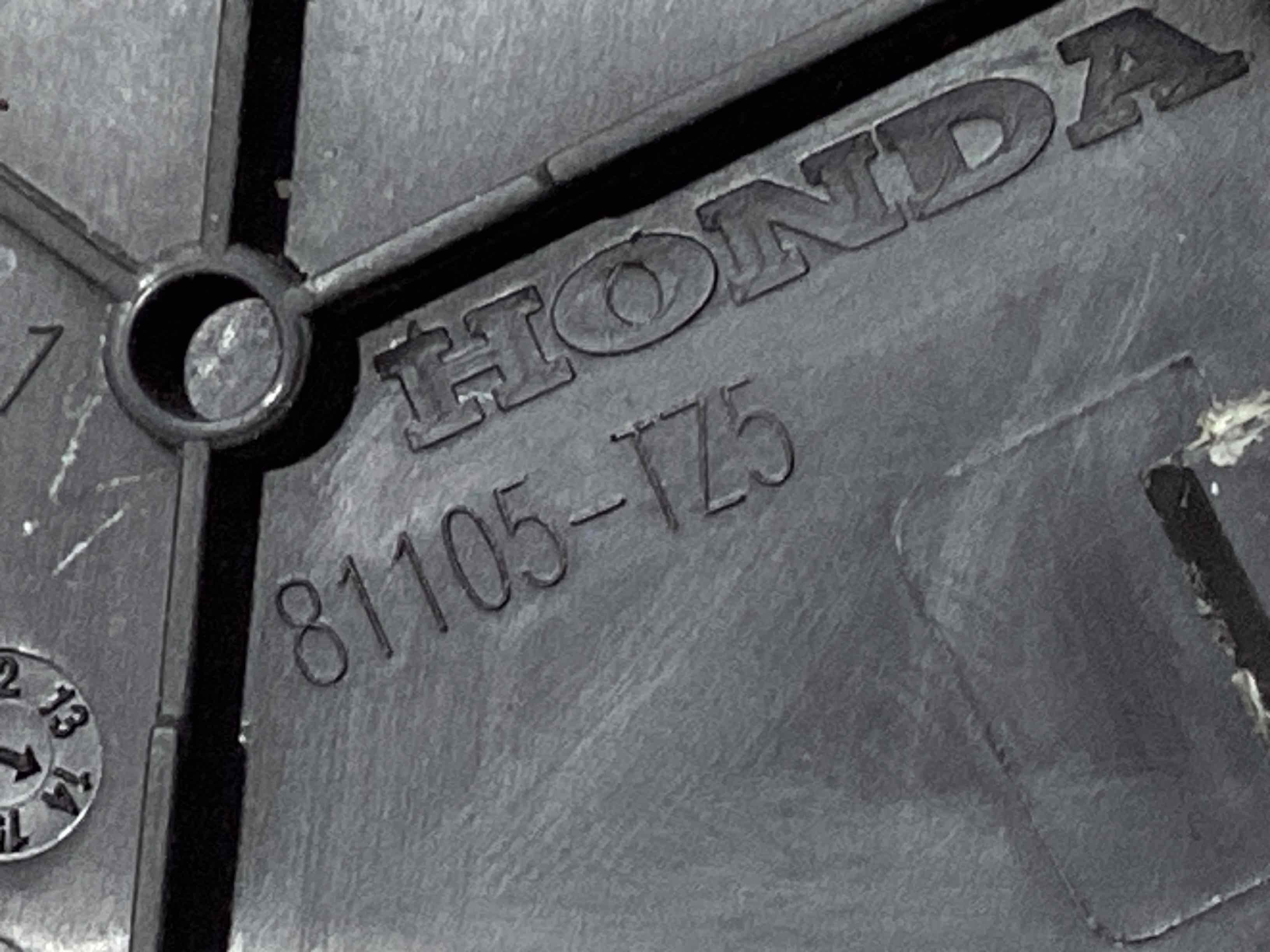 Пластикові елементи салону