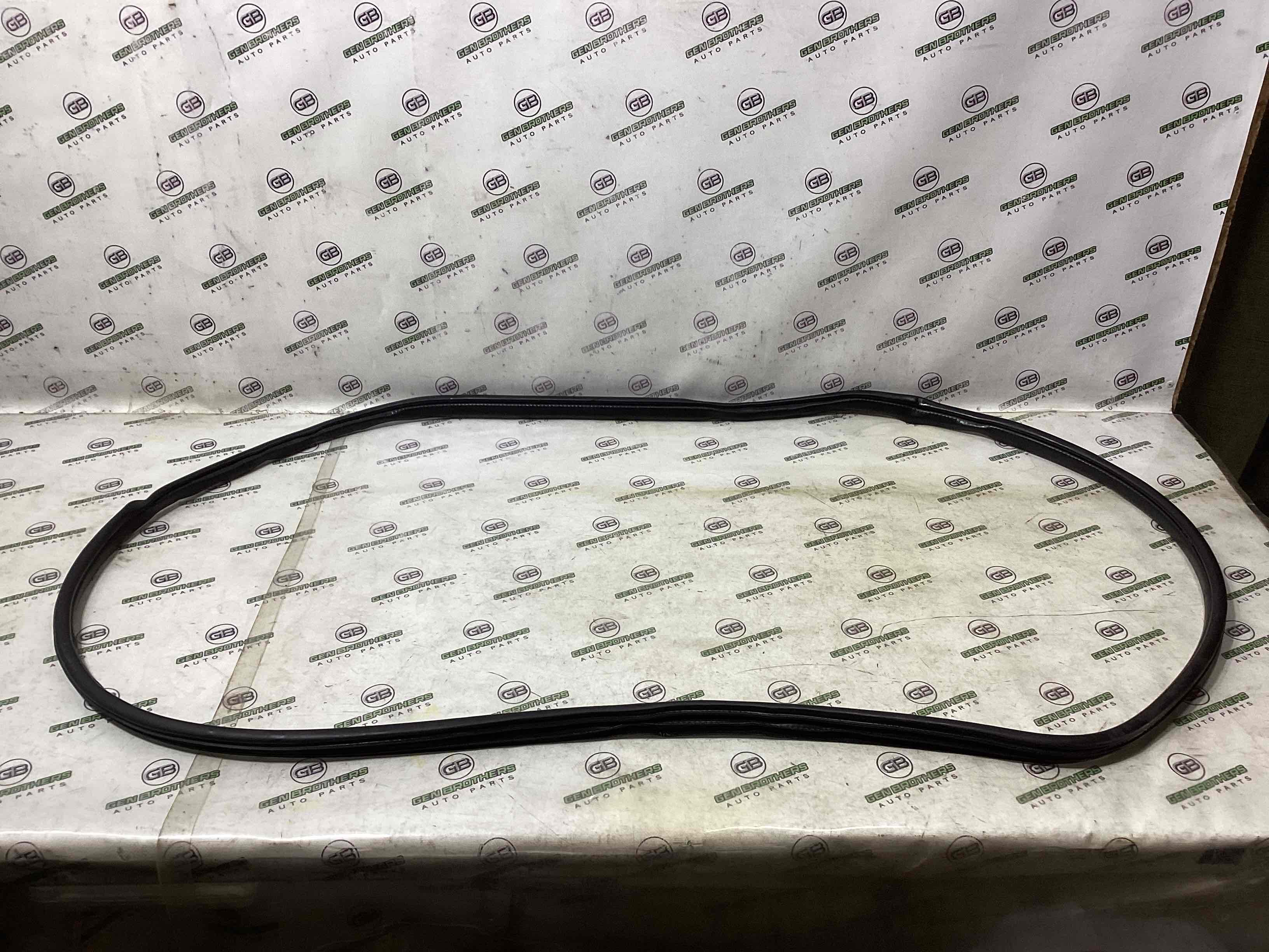 Ущільнювач скла, двері