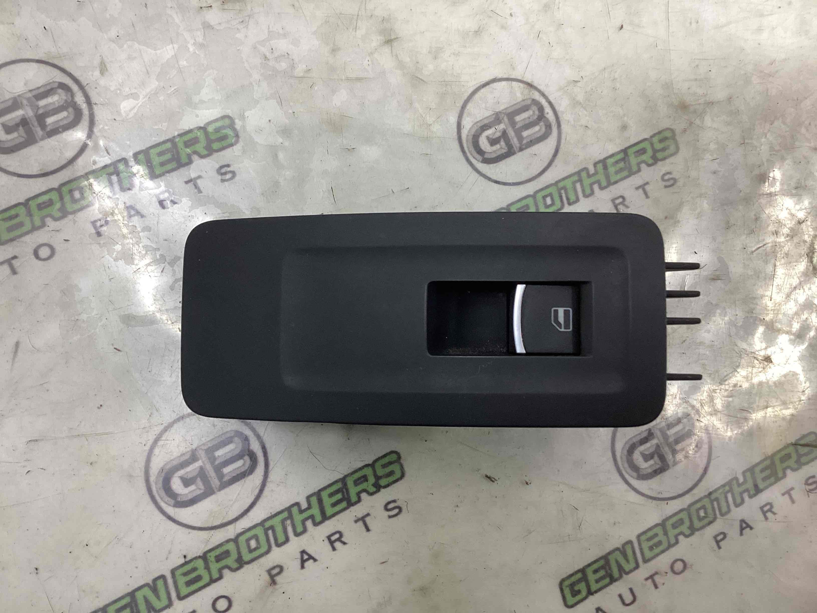 Кнопки керування склопідйомниками