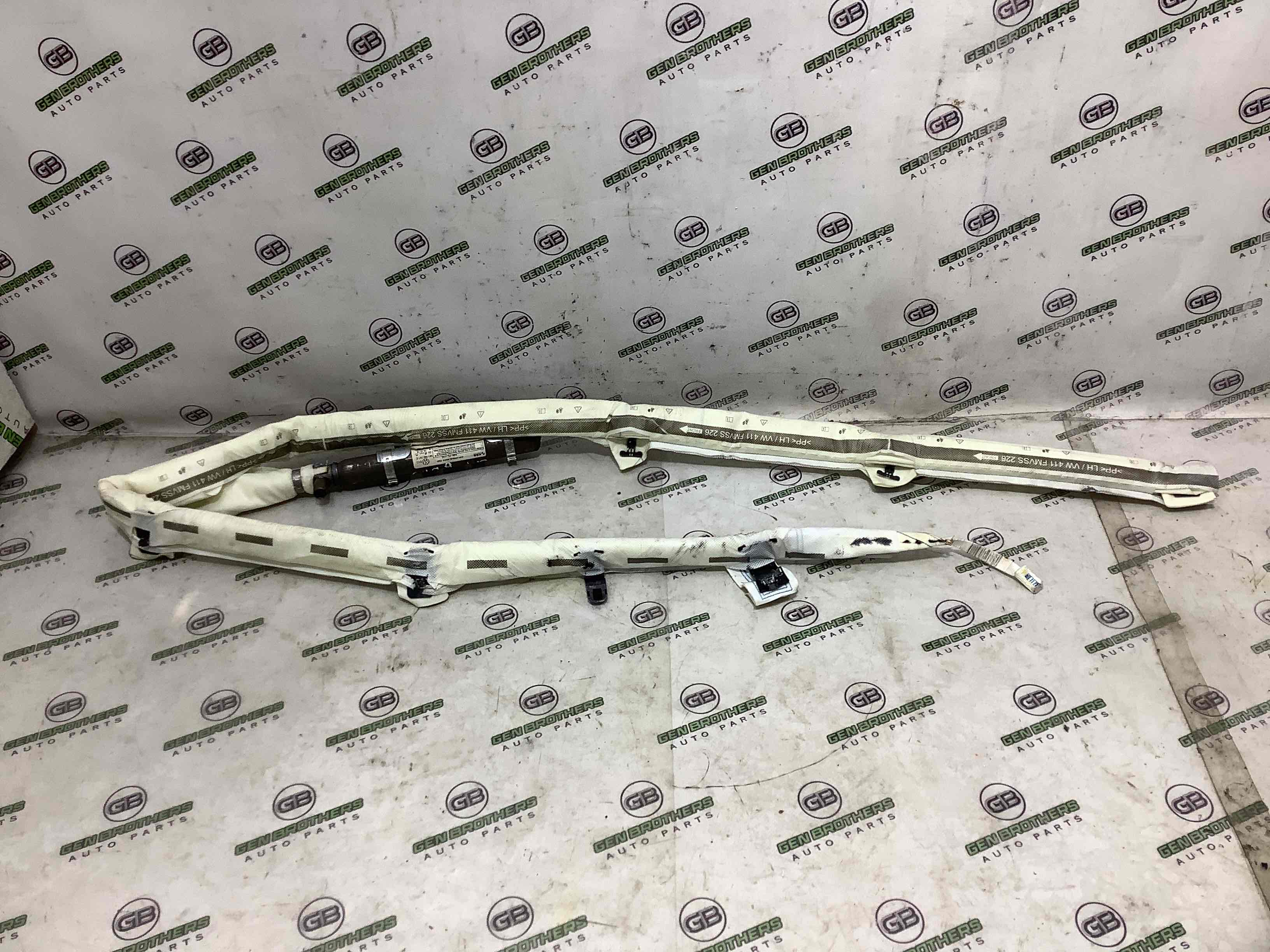 Подушка безпеки збоку шторка