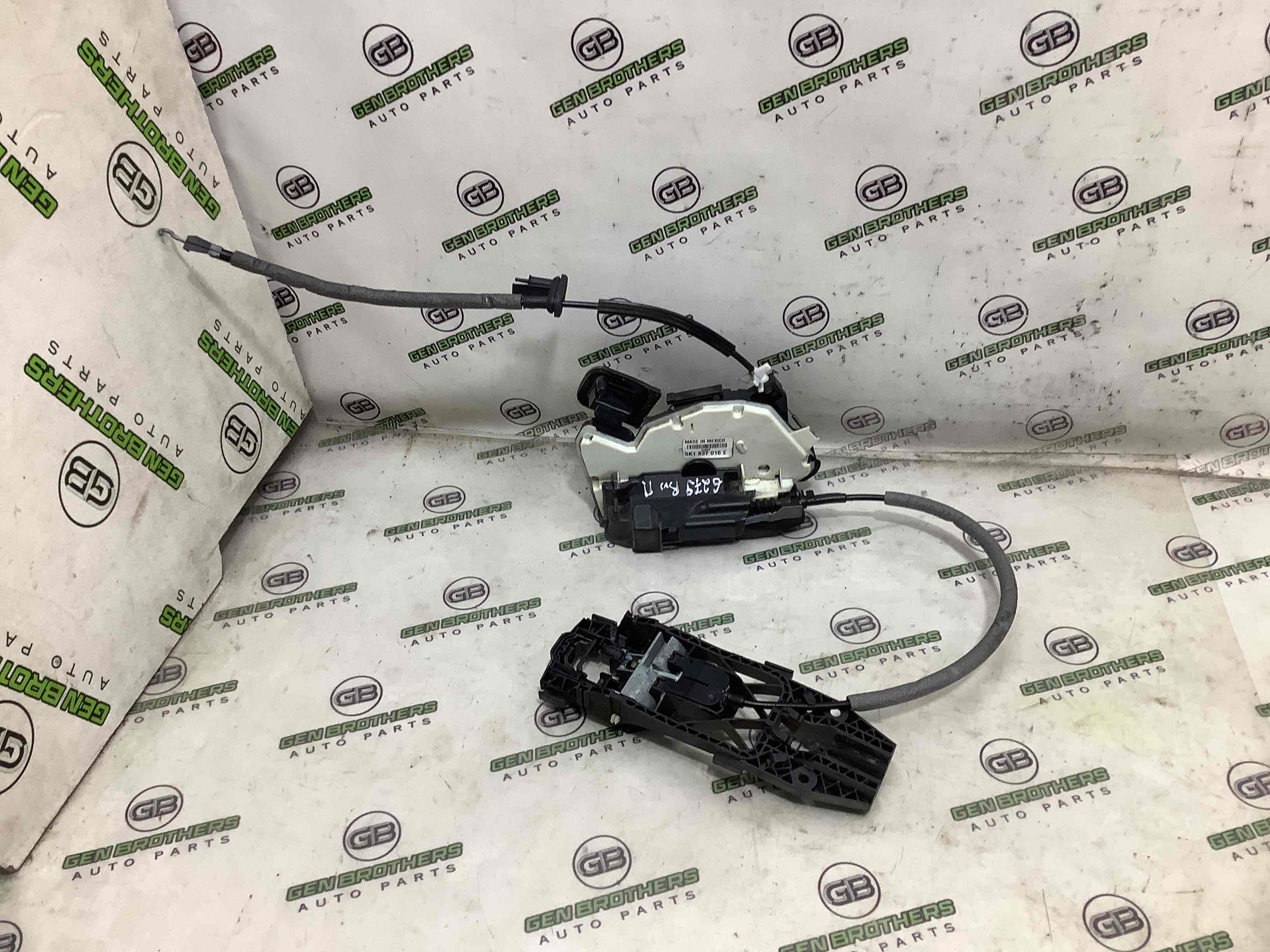 Замок дверей передньої правої