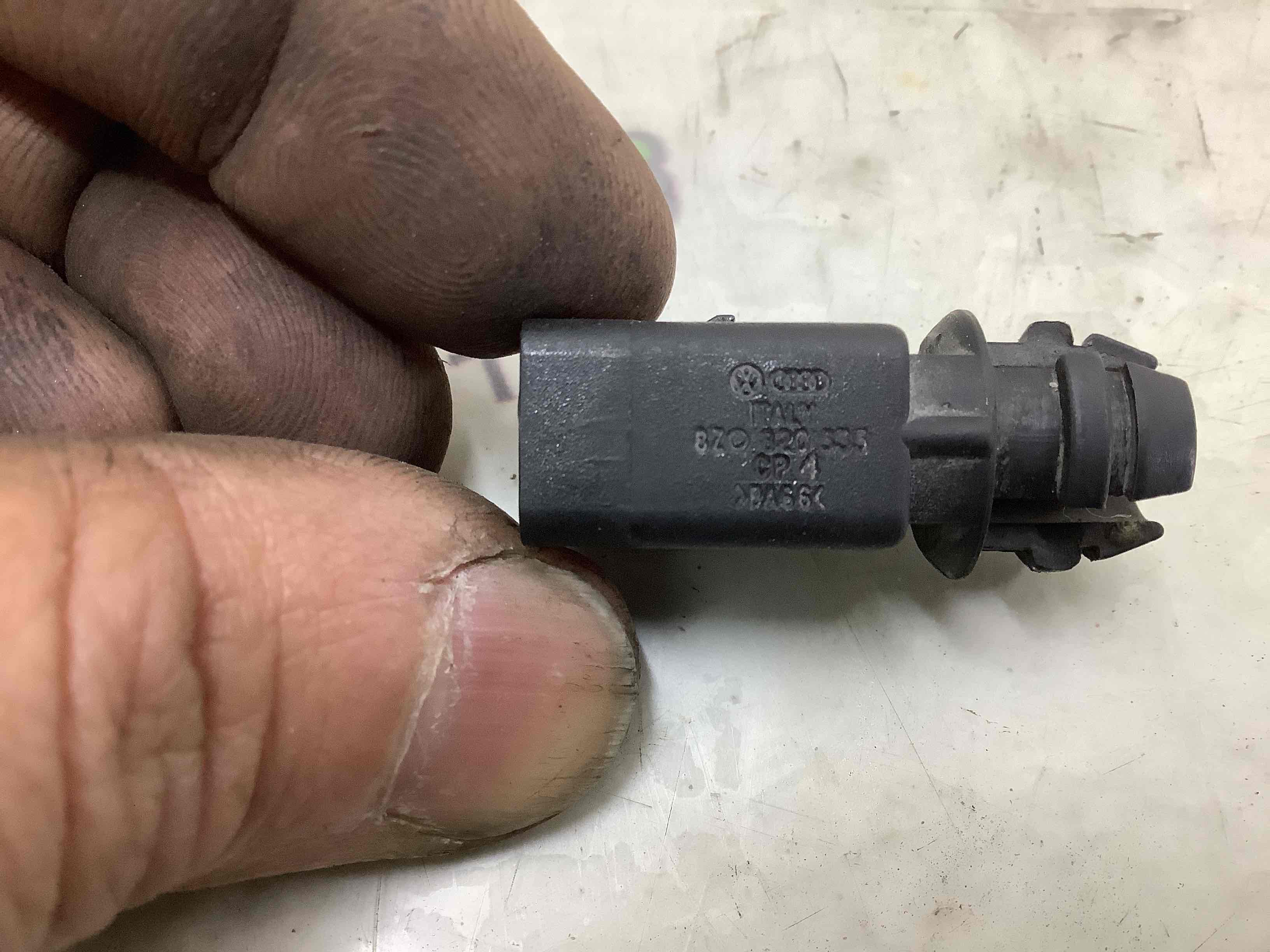 Датчик температури повітря у салоні