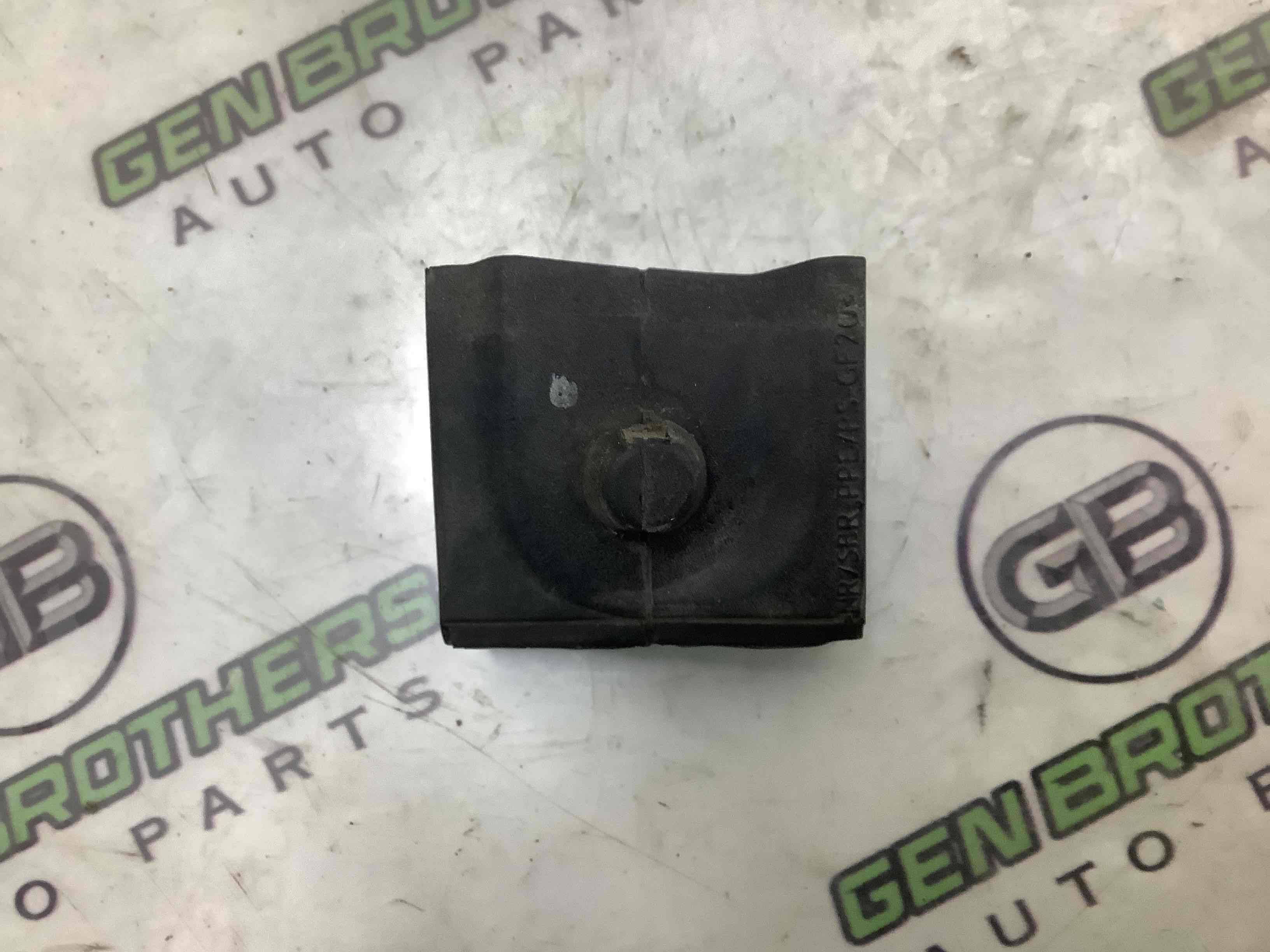 Ущільнювач капота, ізолятор, шуба