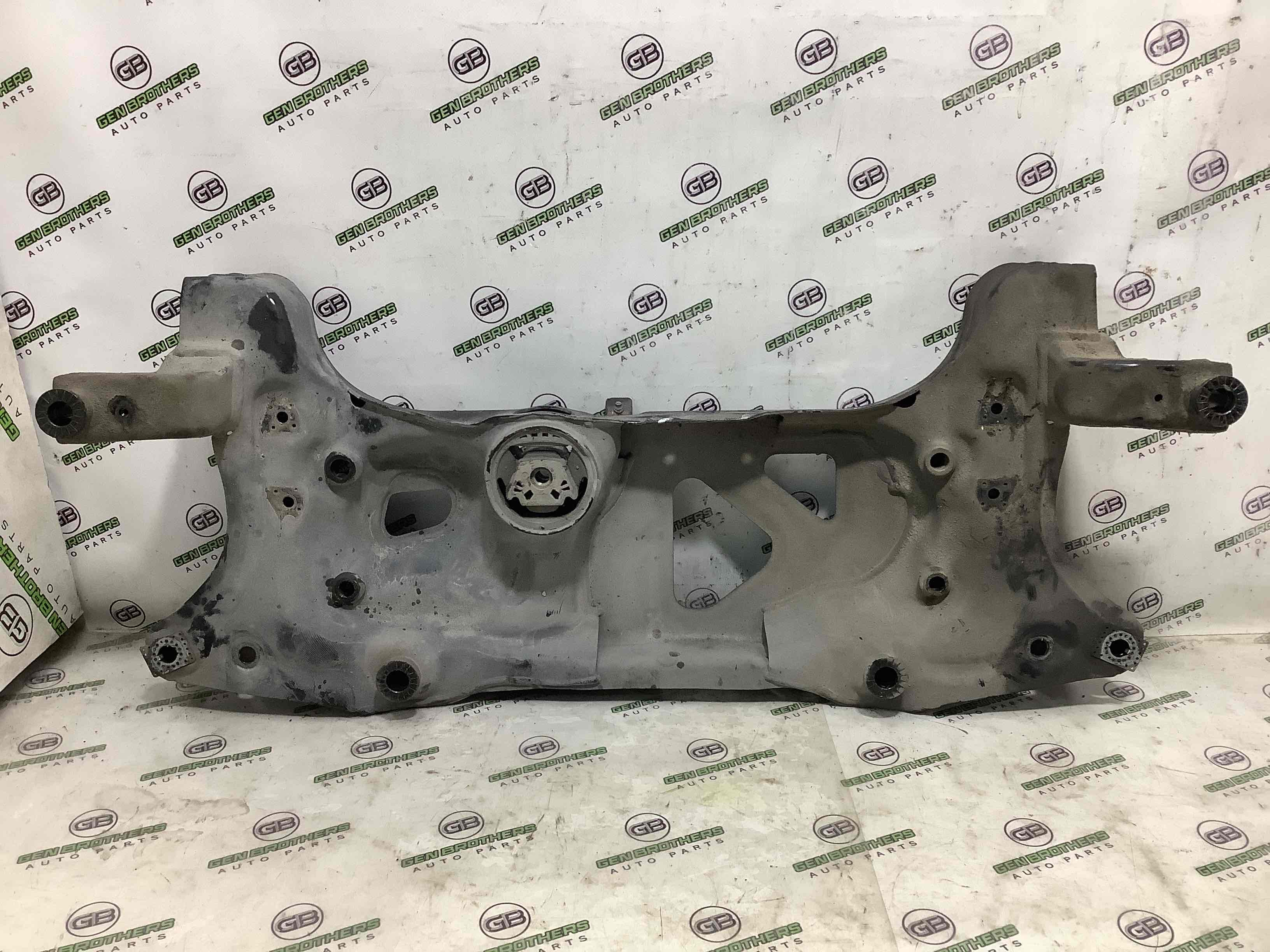 Балка підвіски передня підрамник