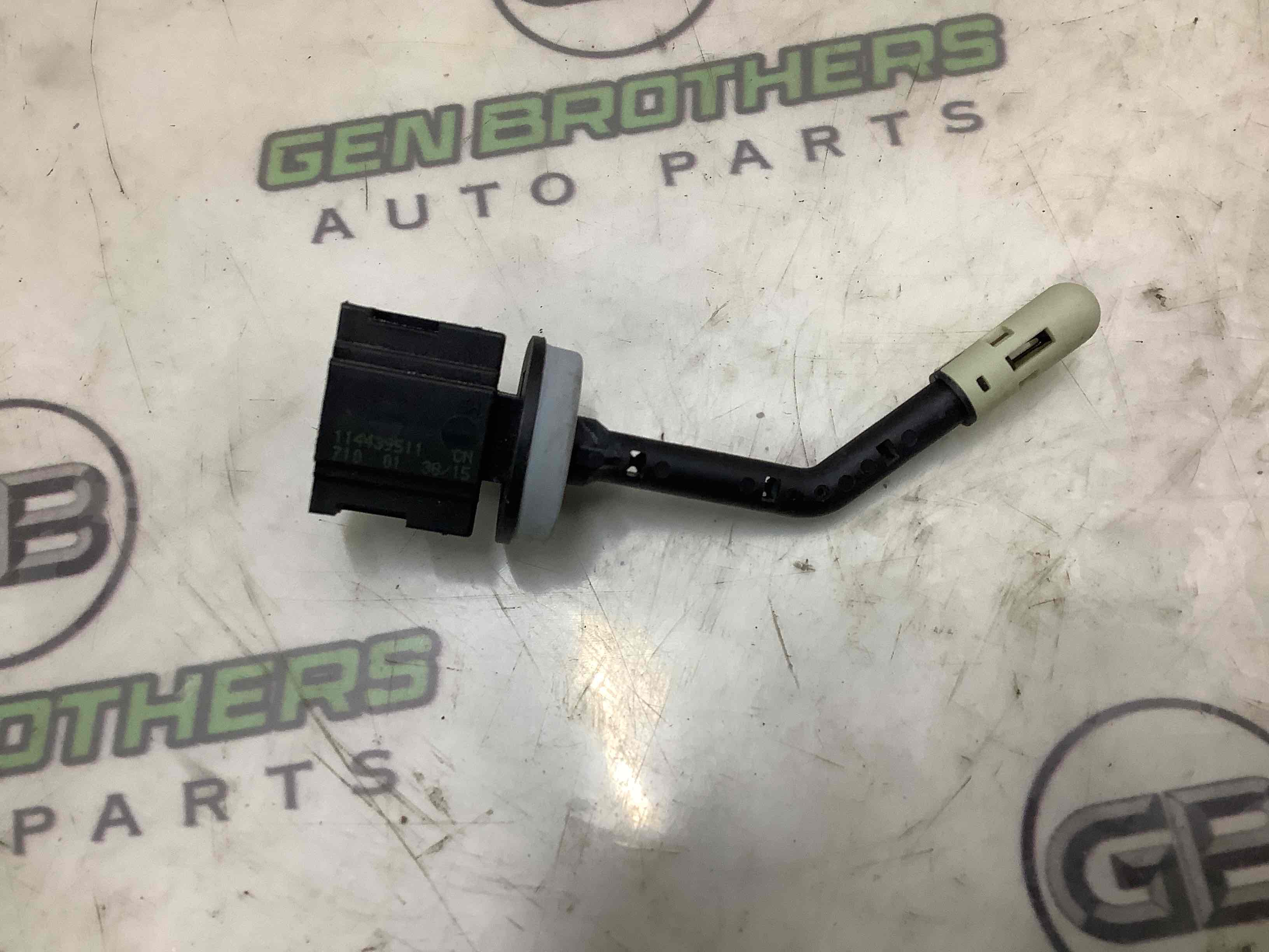 Датчик температури повітря у салоні