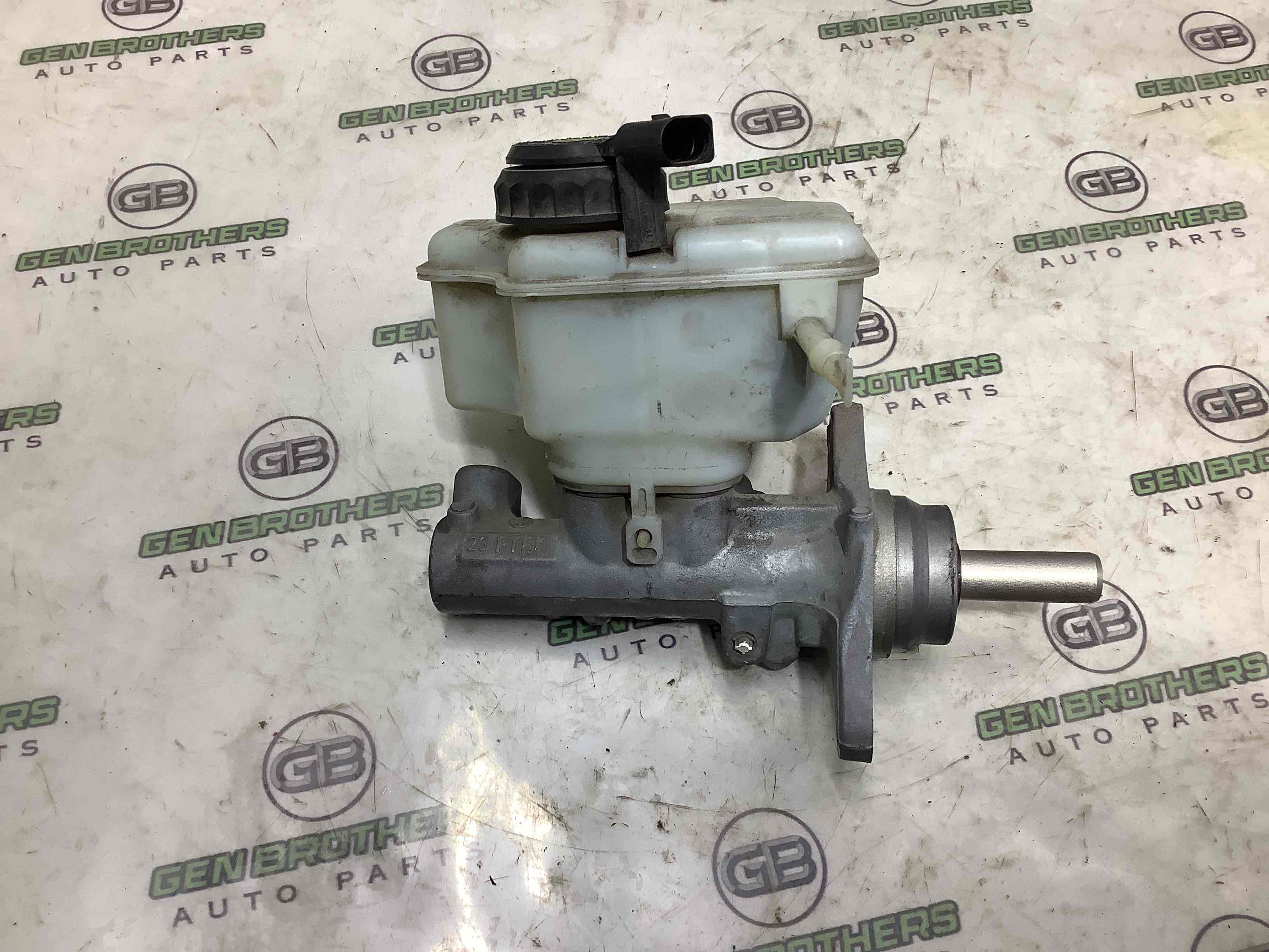 Циліндр гальмівний головний