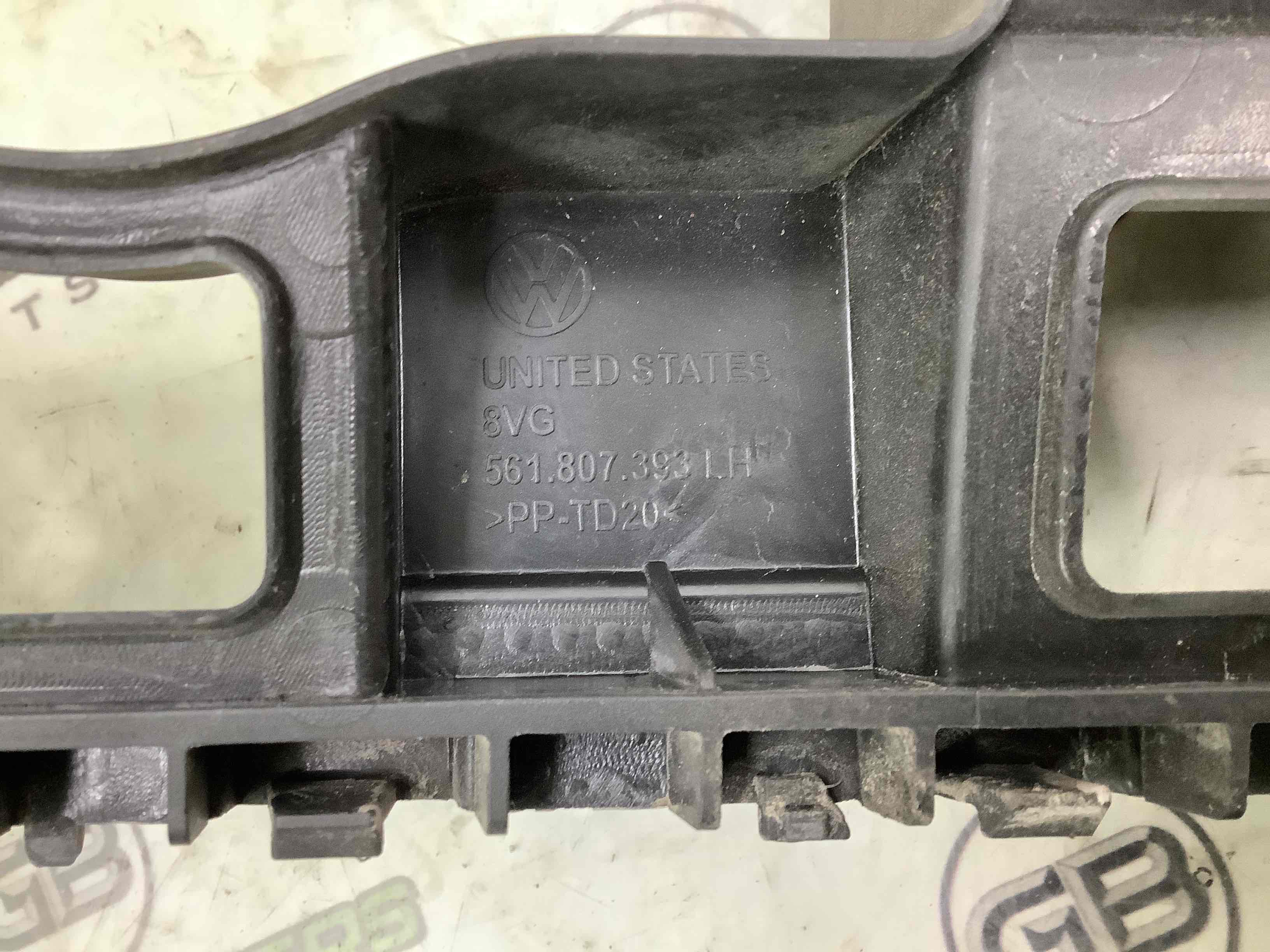 Кріплення заднього бампера ліве