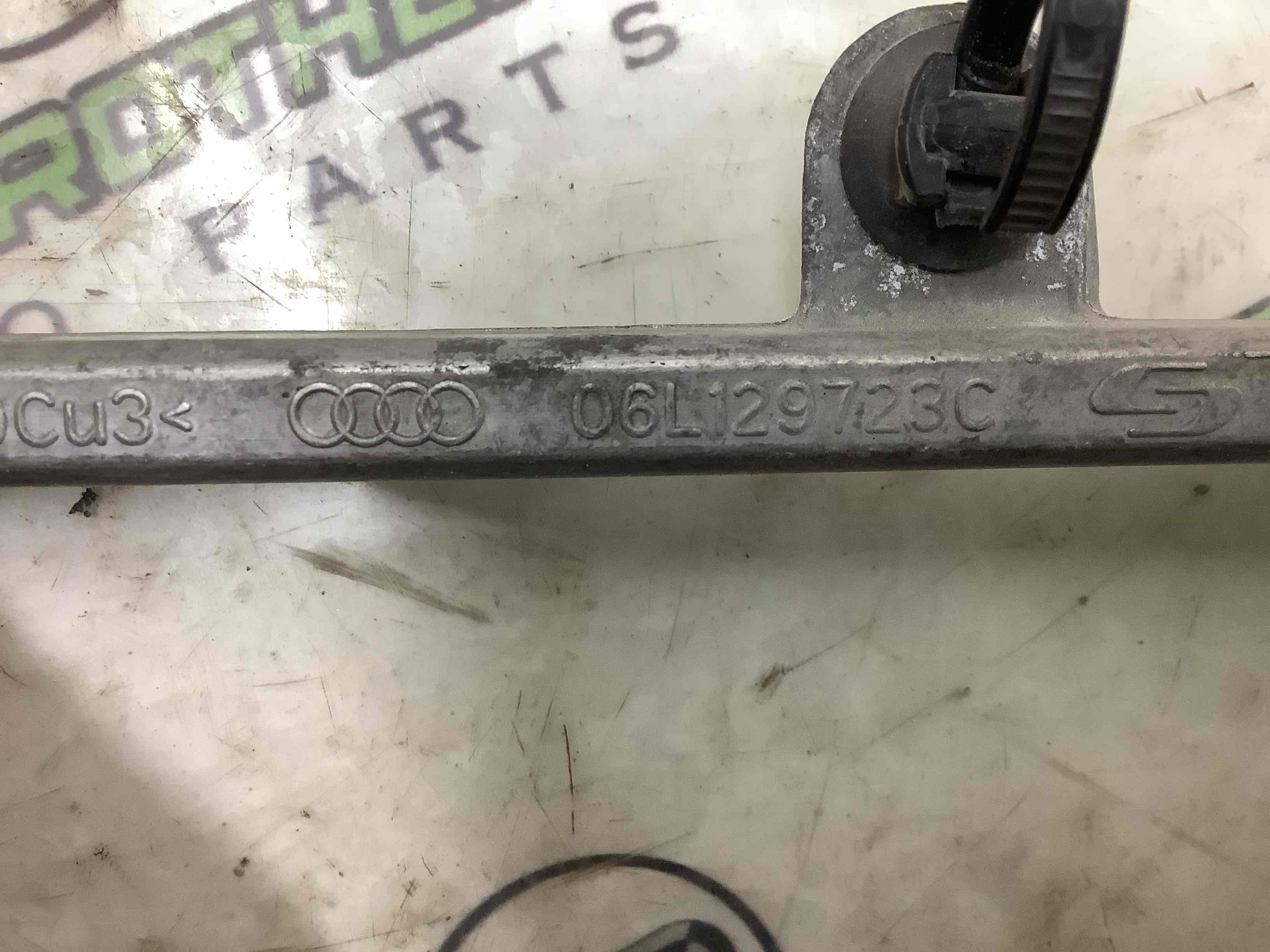 Кріплення, кронштейн