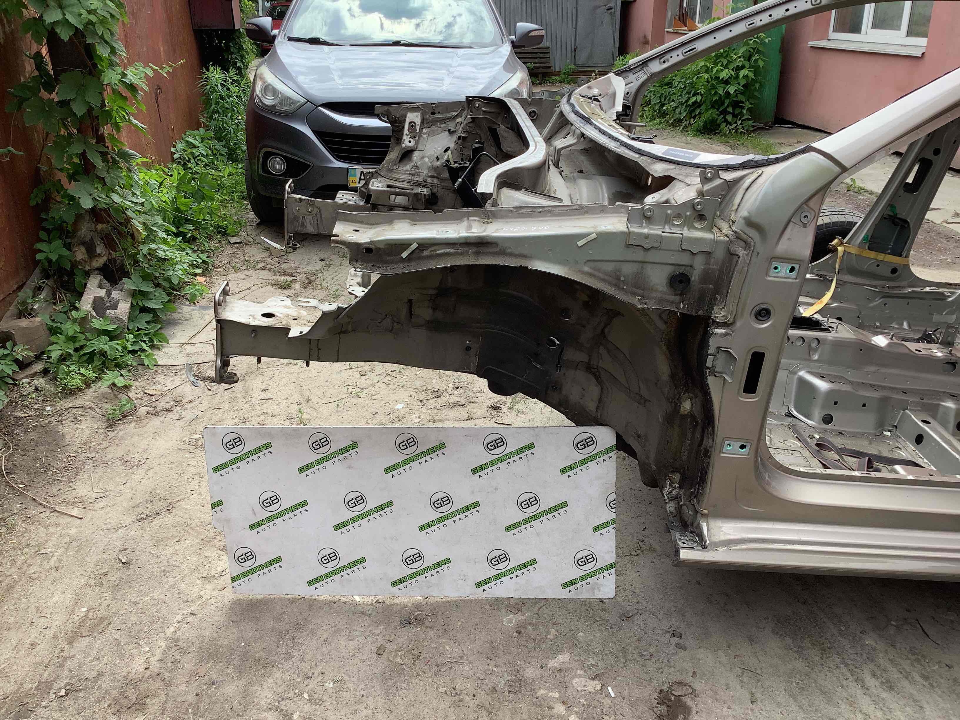 Чверть передня ліва