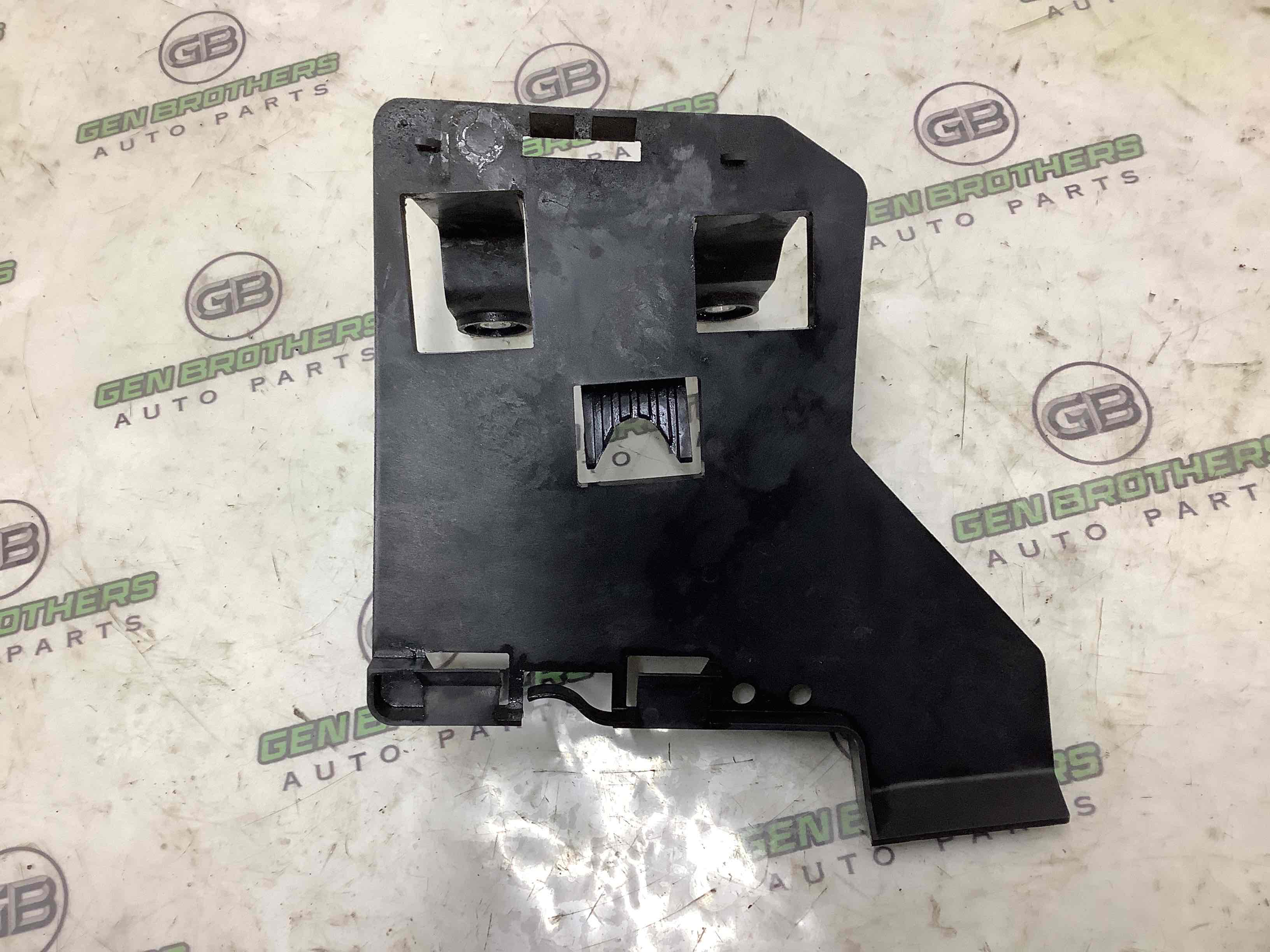 Кріплення, кронштейн