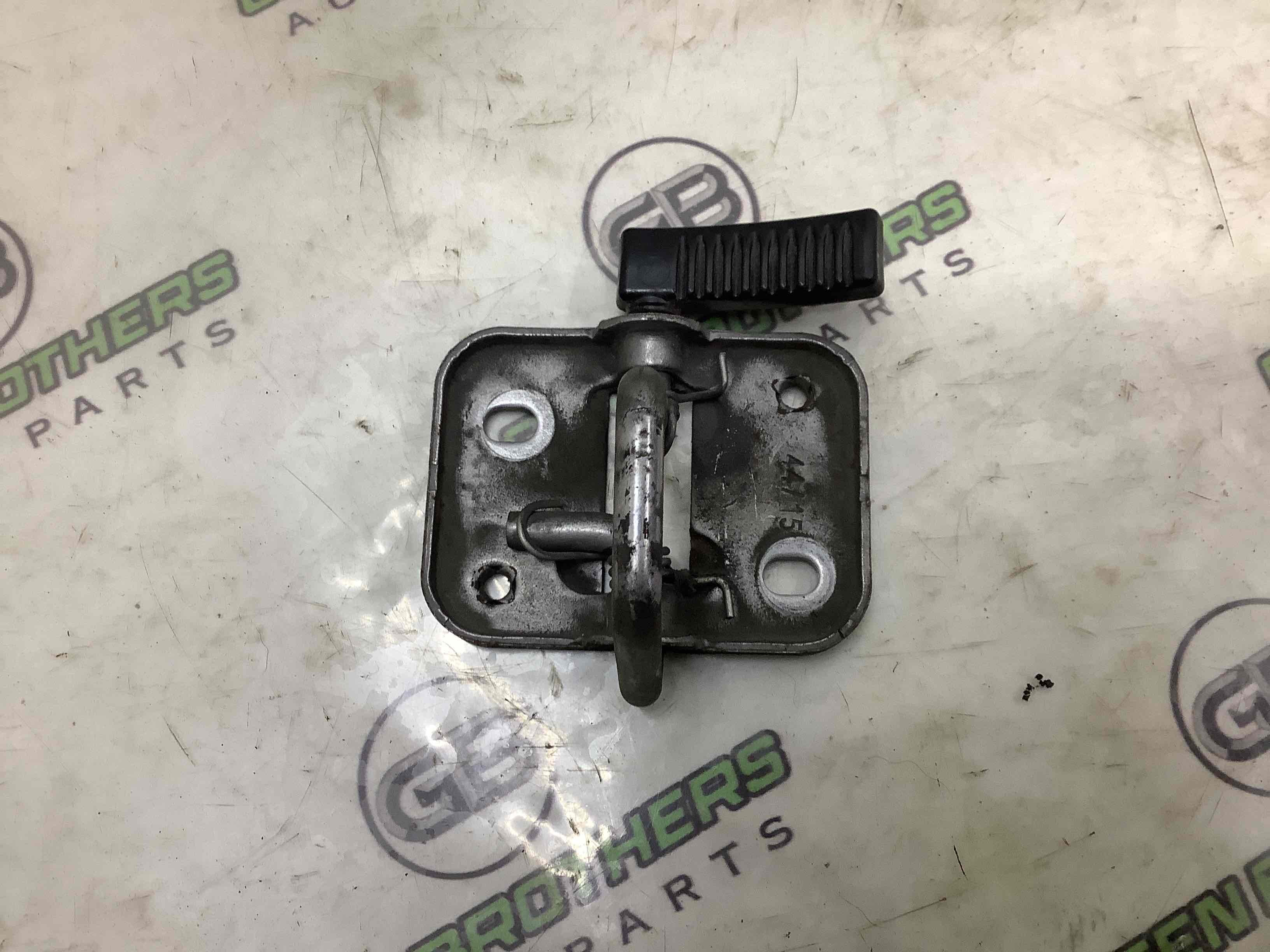 Замок капота, трос капота