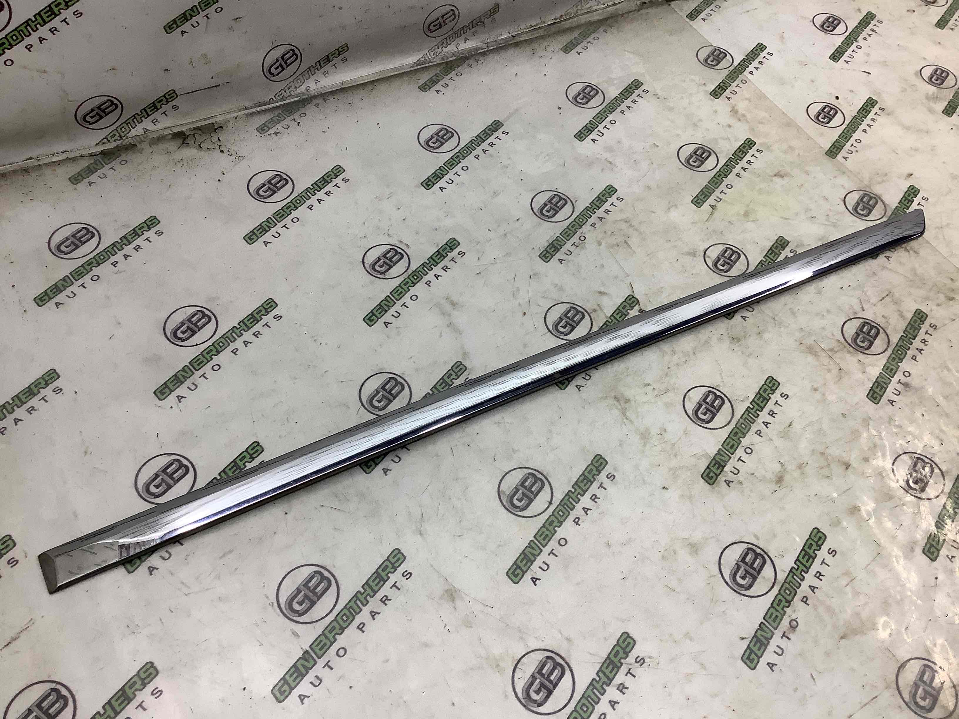 Молдинг двері задньої лівої