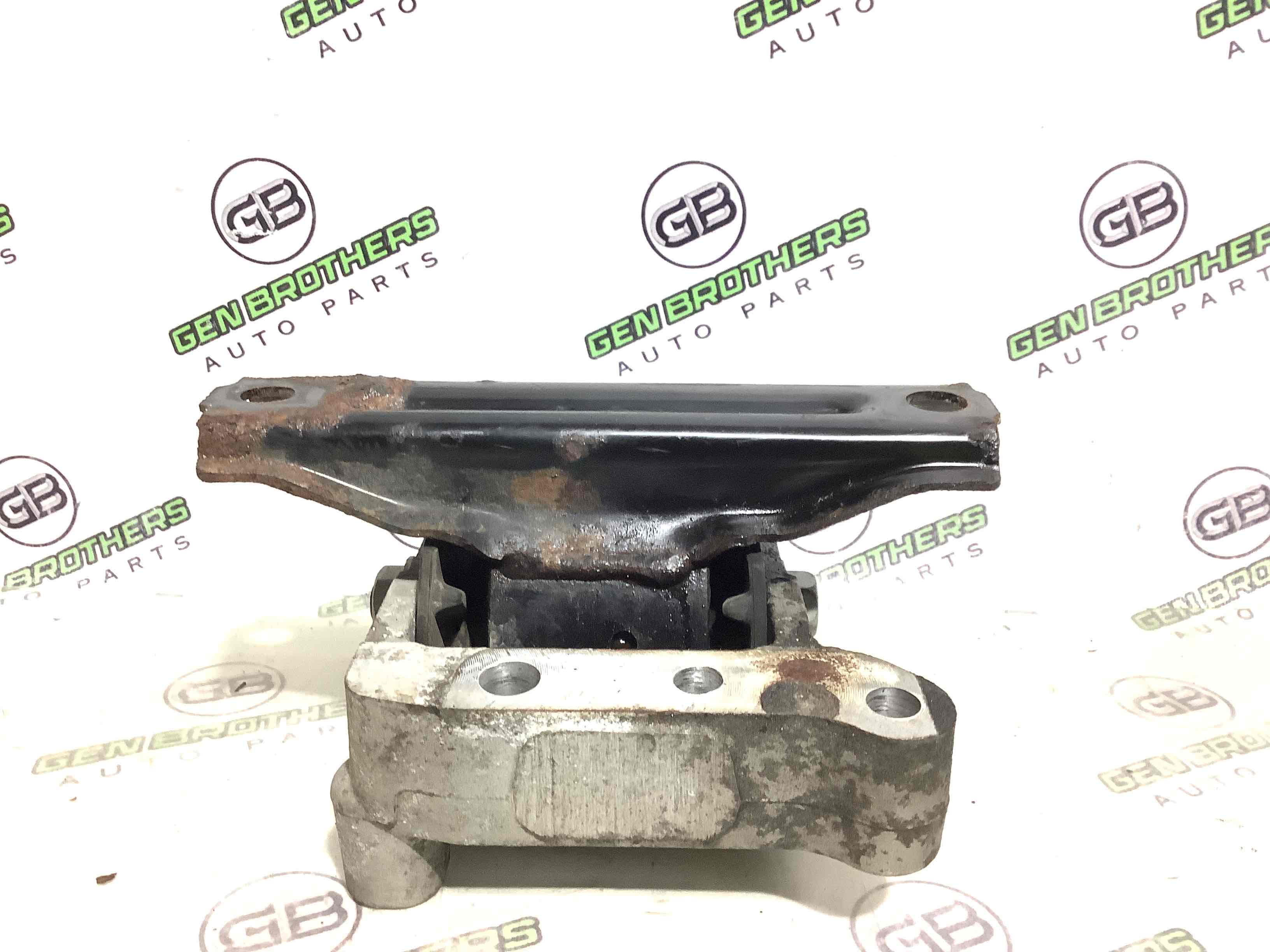 Подушка кріплення двигуна