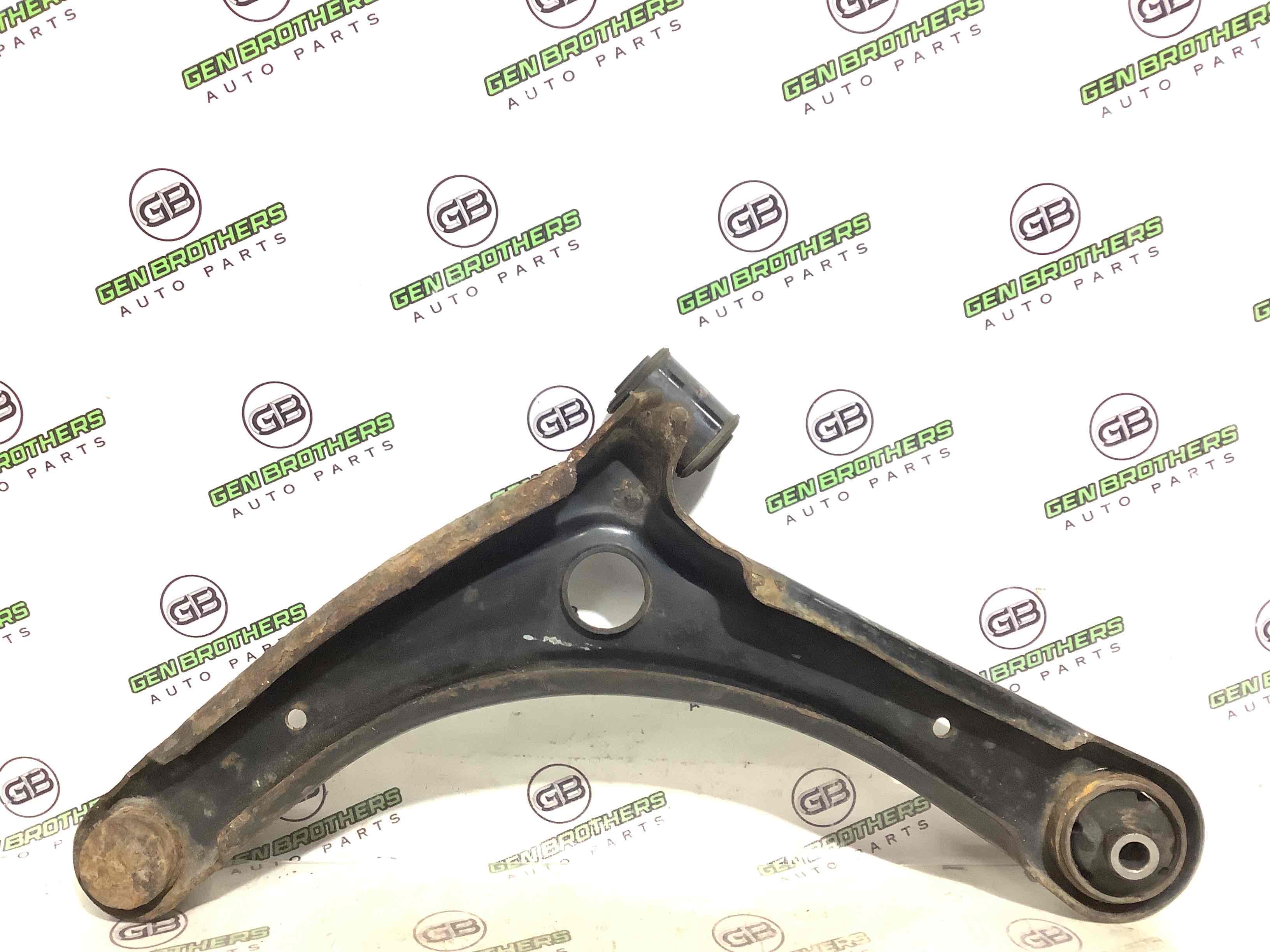 Важіль передній правий