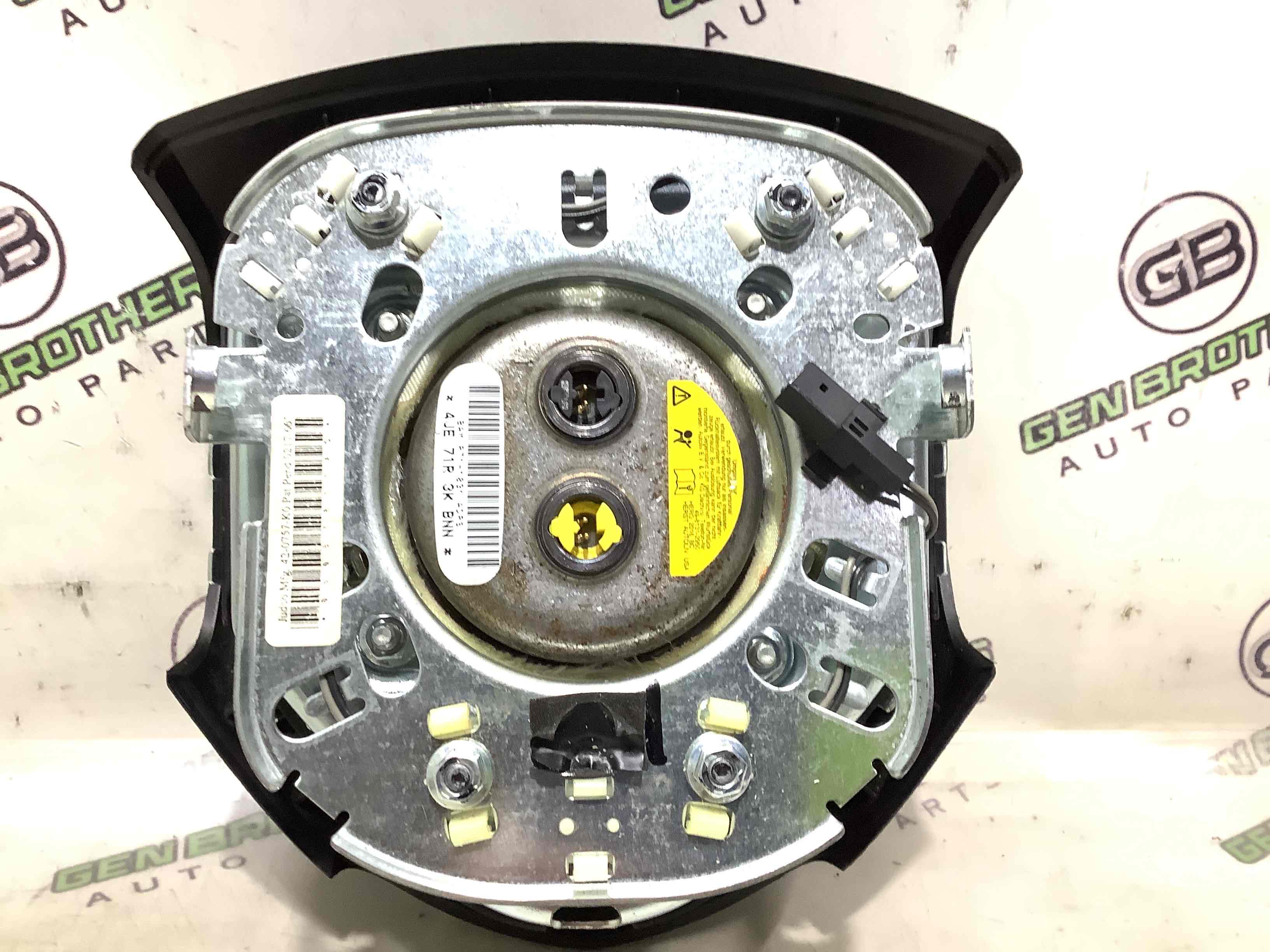 Подушка безопасности водителя руль