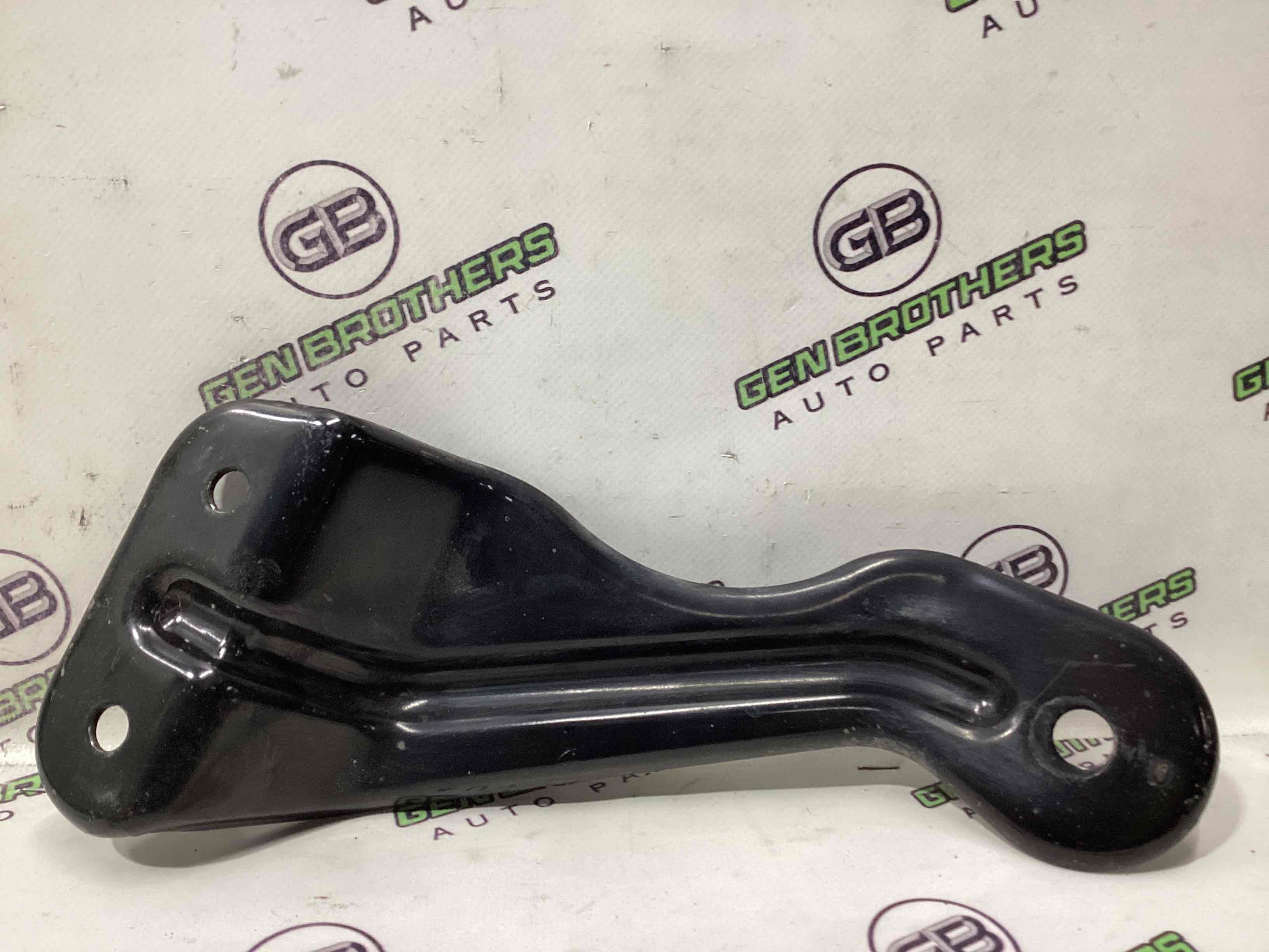 Кронштейн заднего подрамника