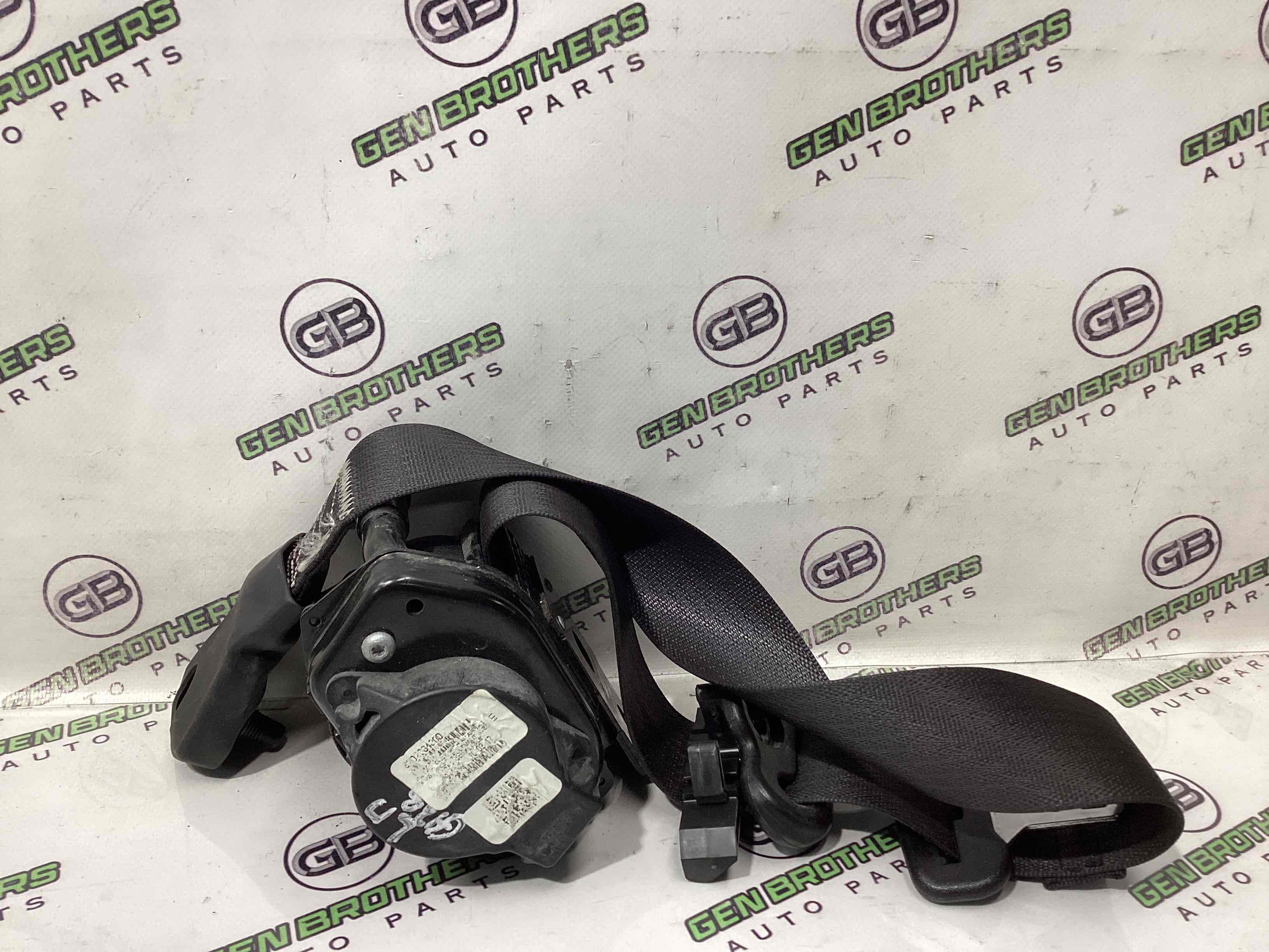 Ремень безопасности