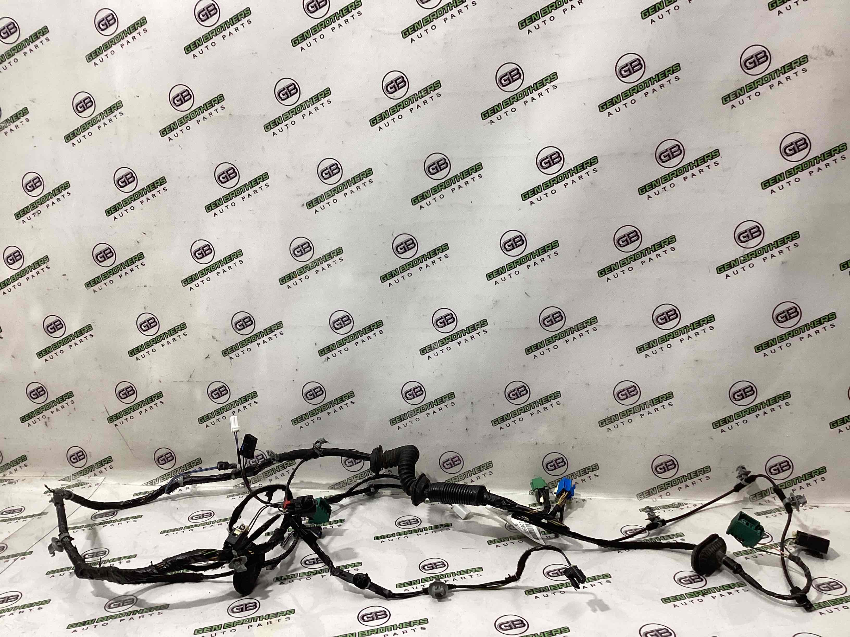 Электропроводка дверей, крышки багажника коса