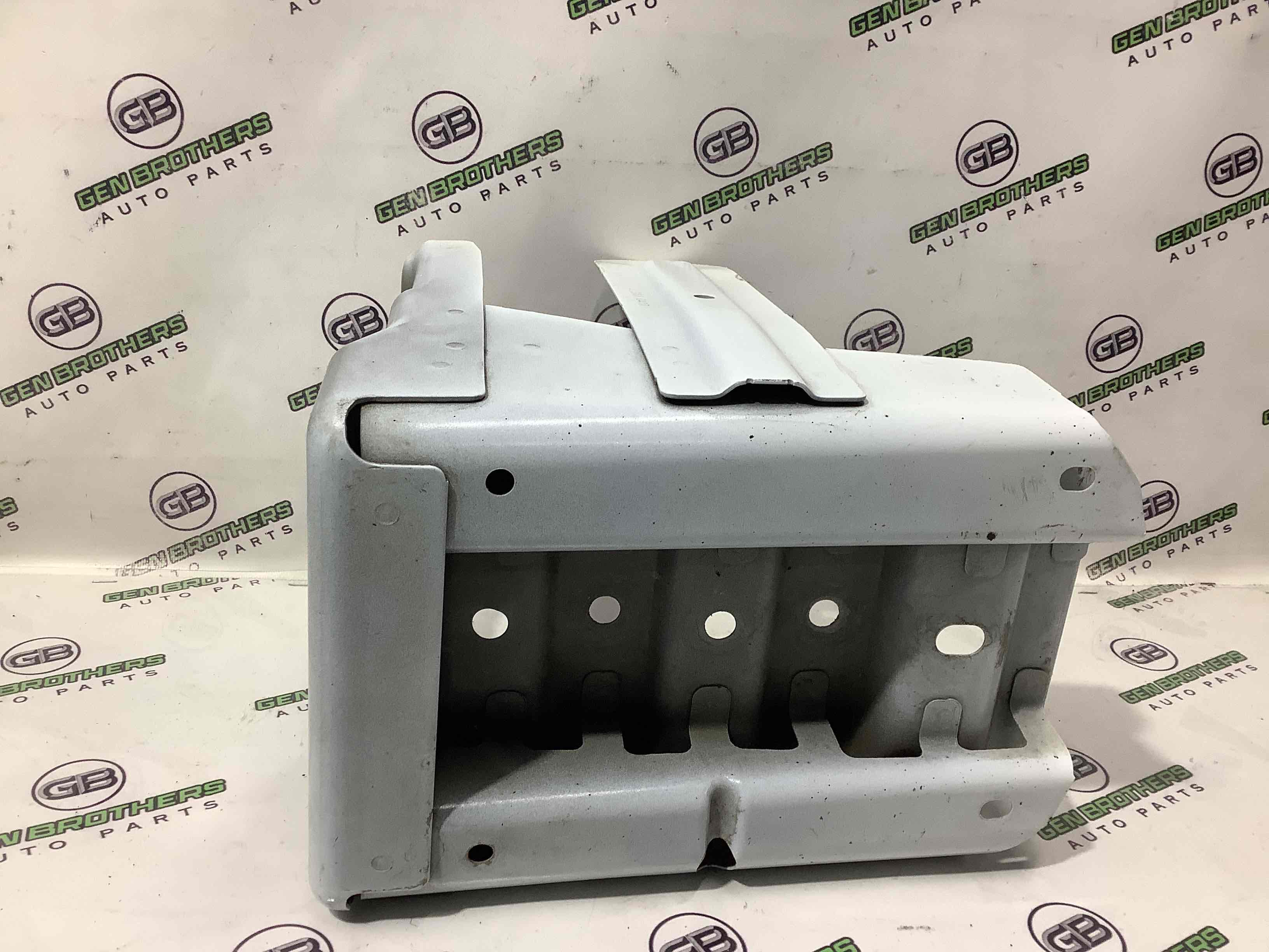 Полка аккумулятора, крышка, крепление площадка АКБ