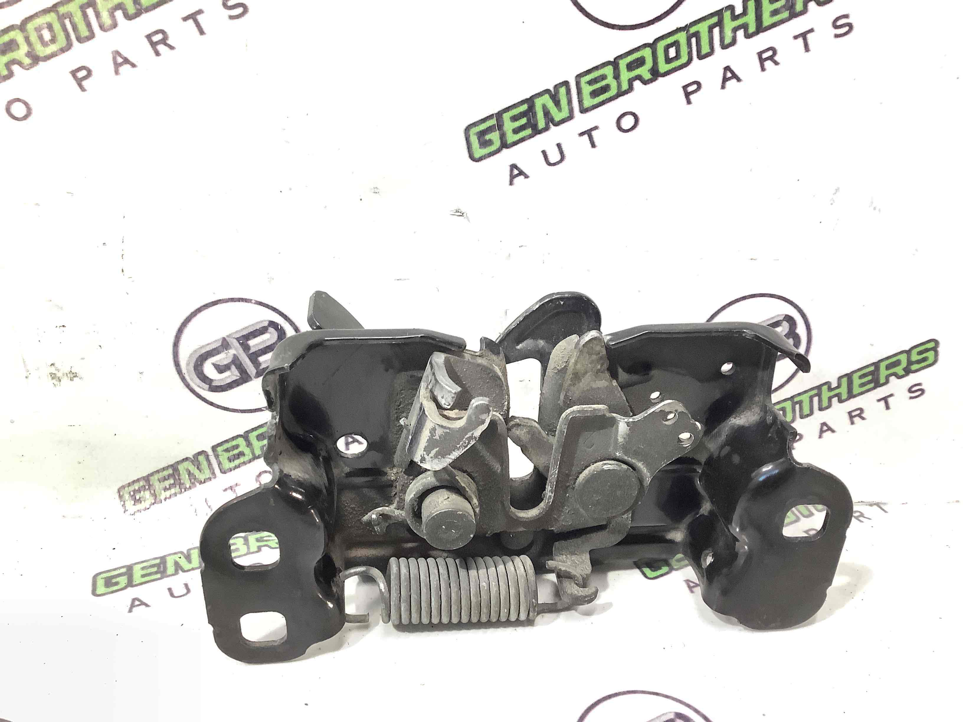 Замок капота, трос капота