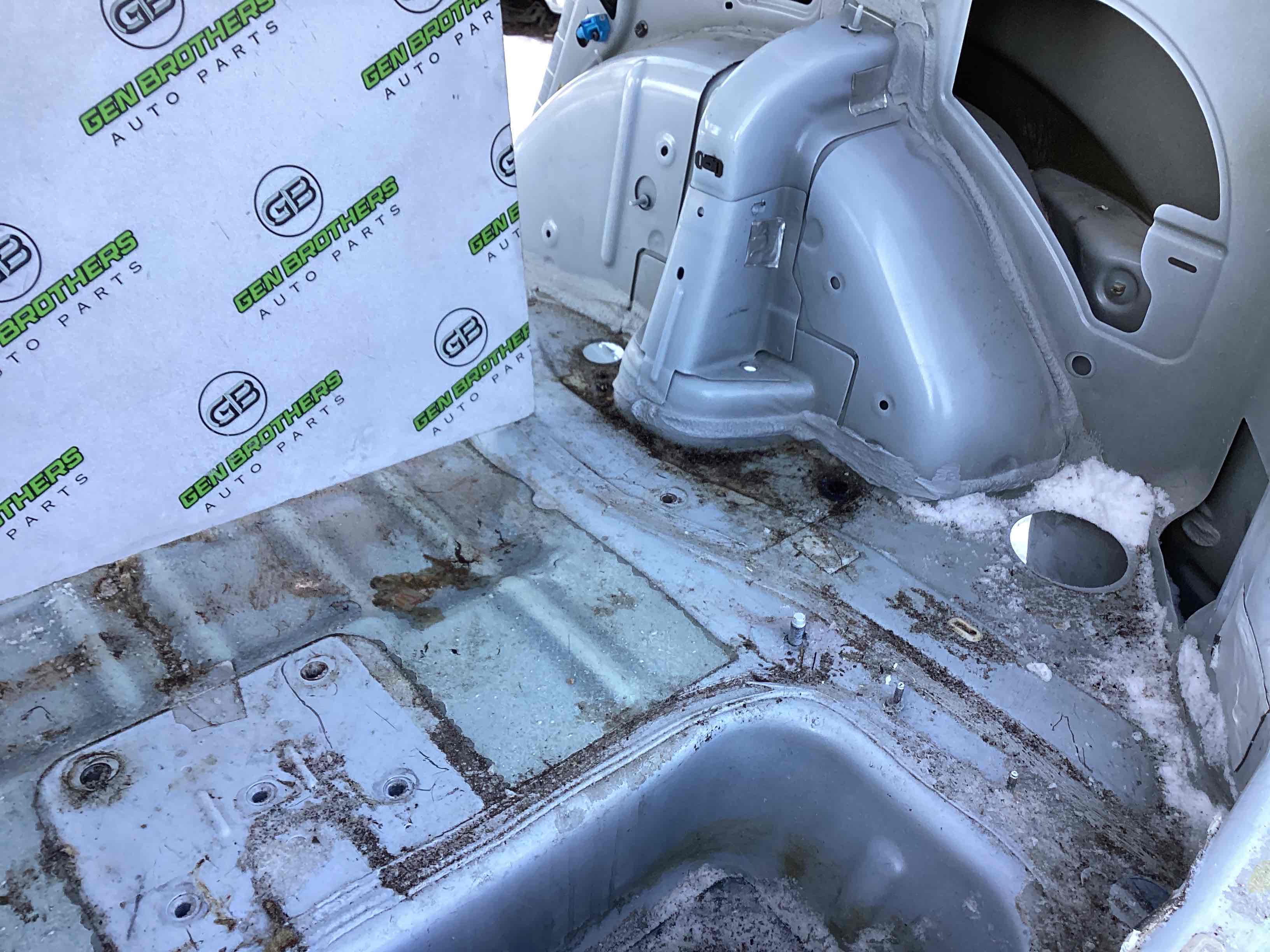 Корыто багажника