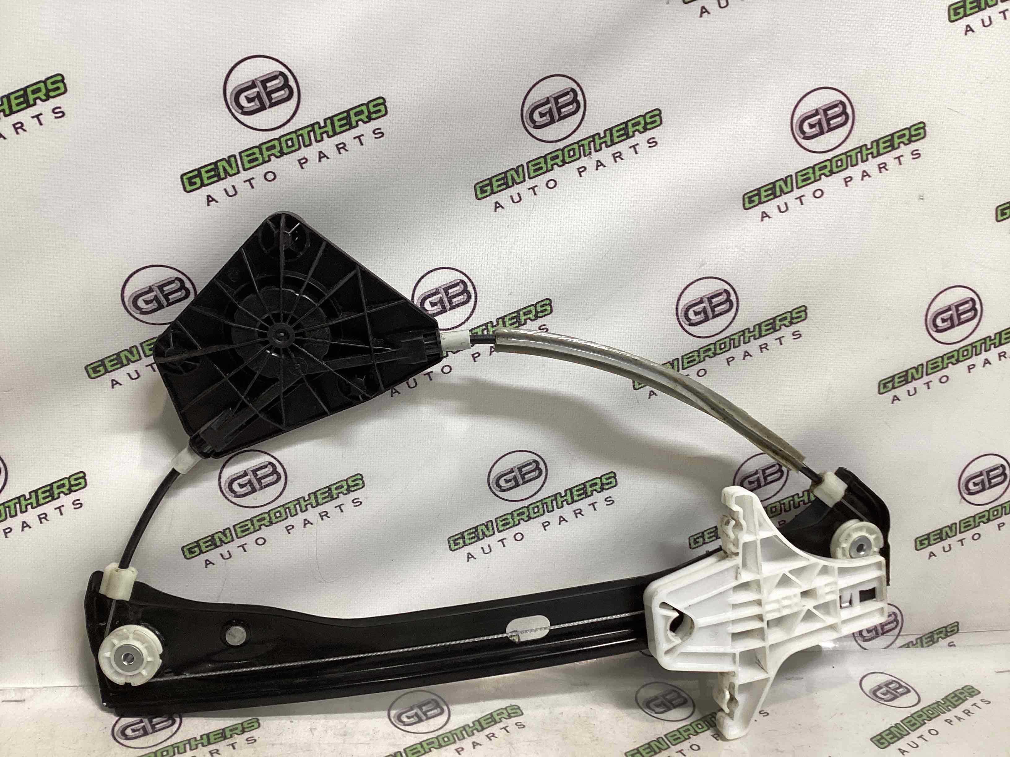 Склопідйомник задній правий