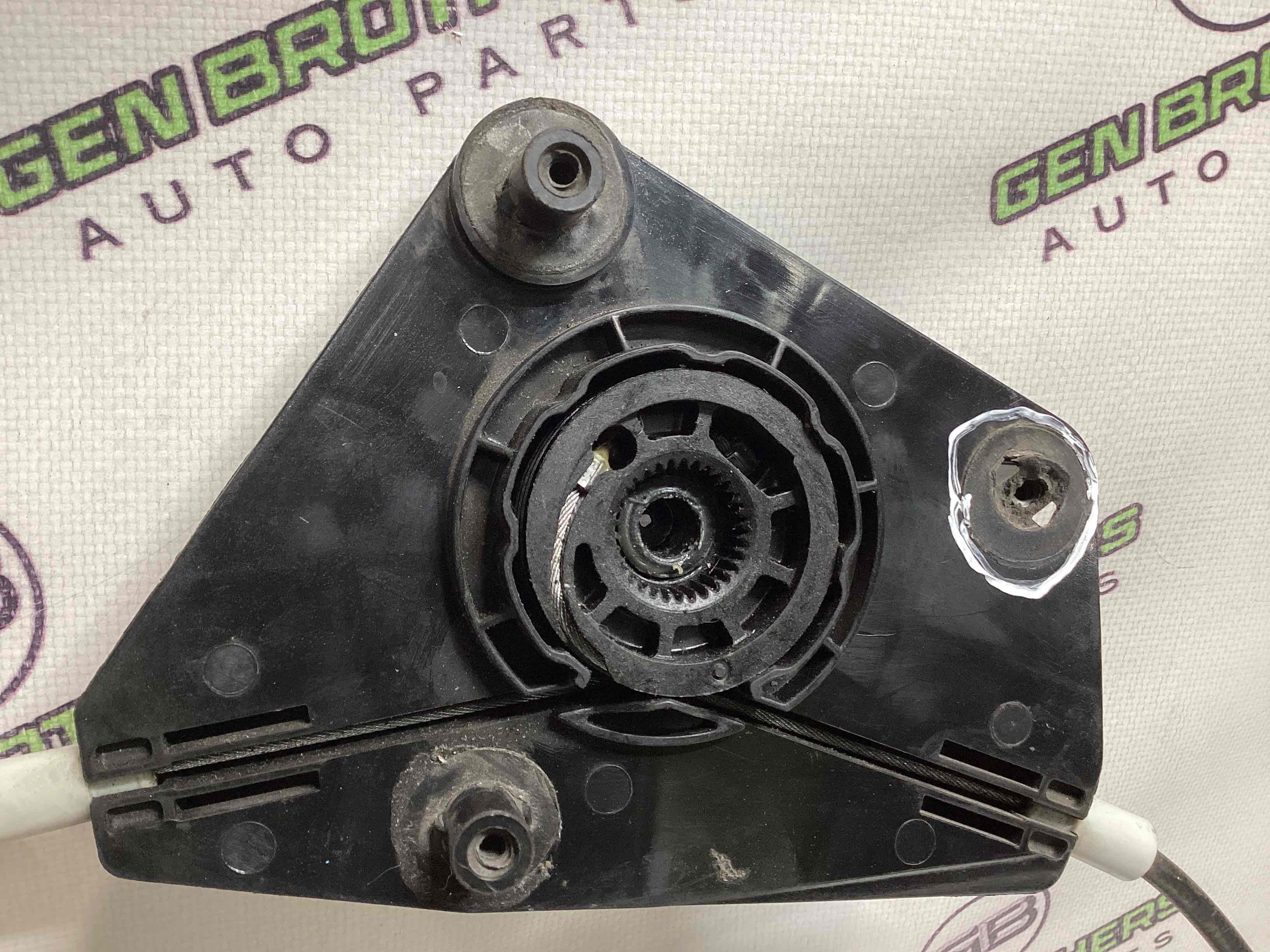 Склопідйомник задній правий