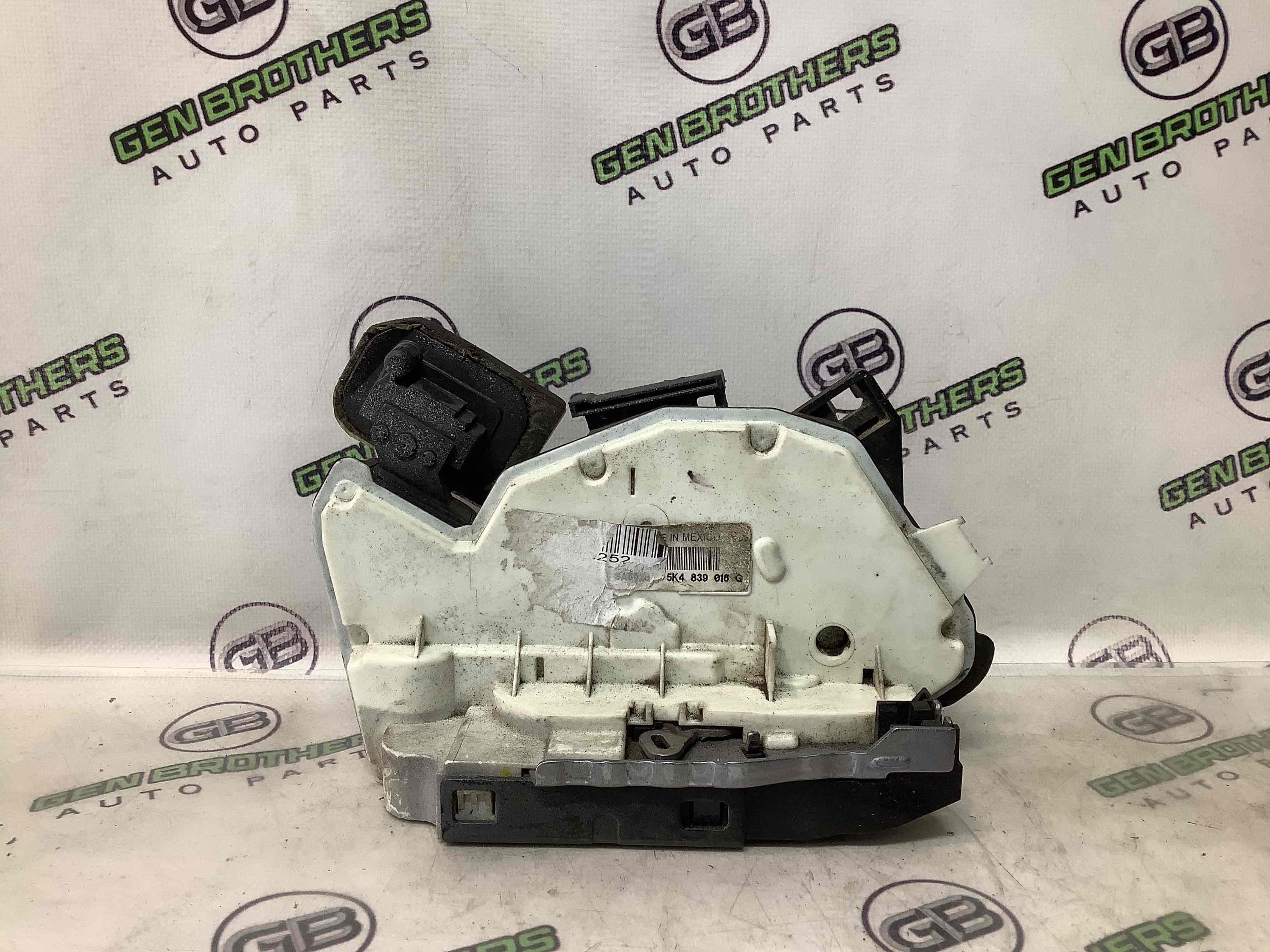 Замок дверей задньої правої