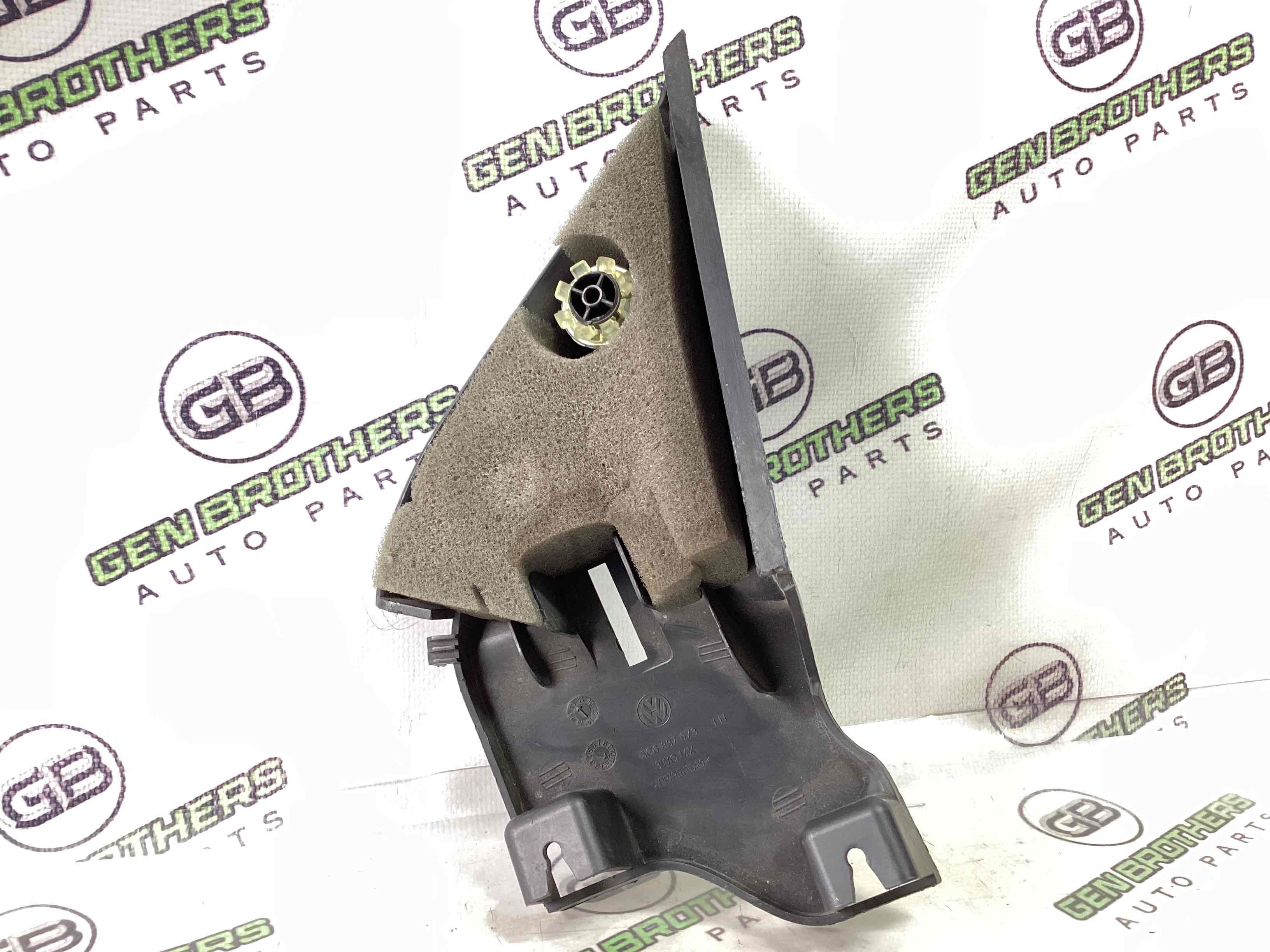 Корпус, накладка, кріплення лівого дзеркала