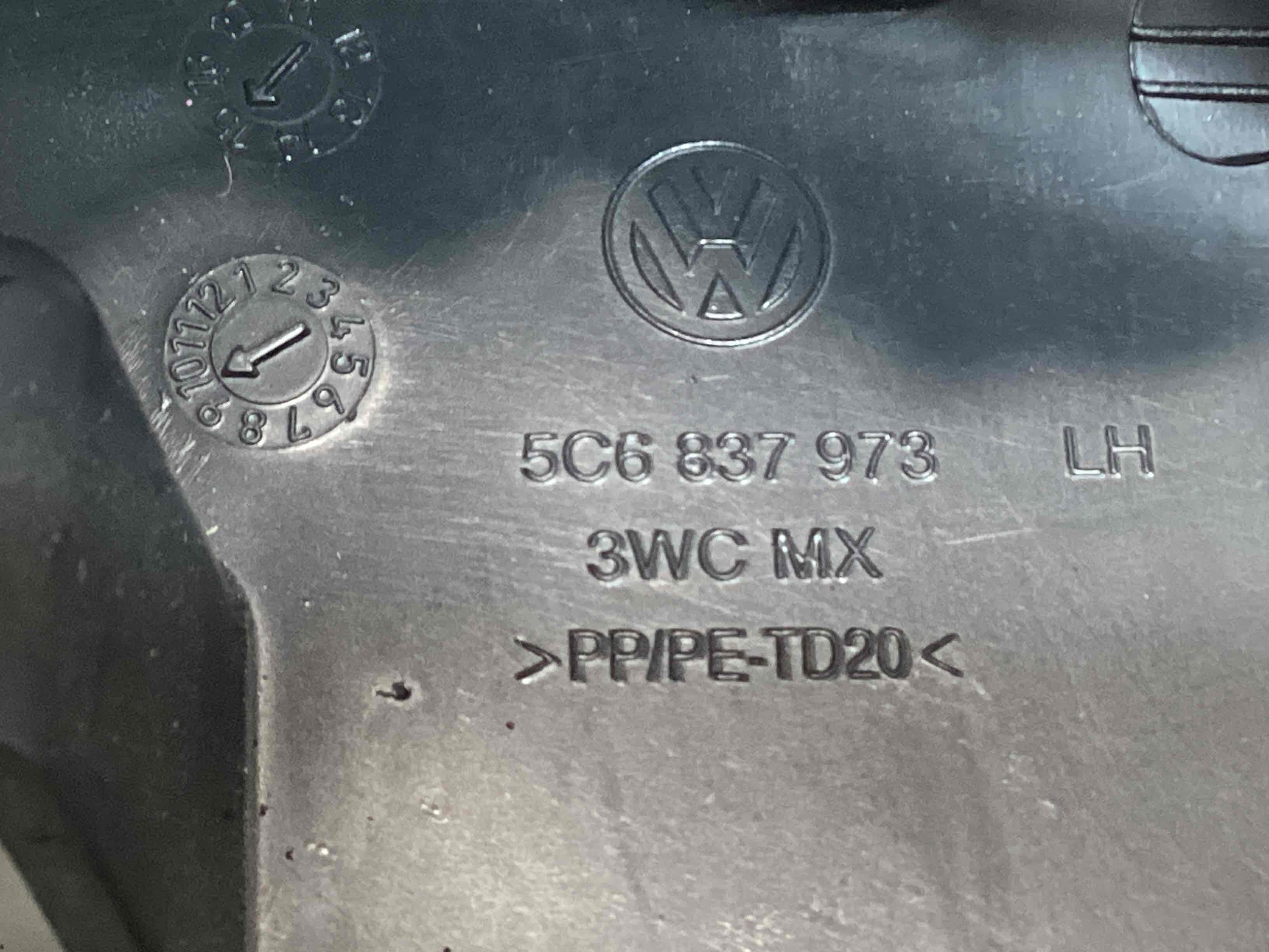 Корпус, накладка, кріплення лівого дзеркала