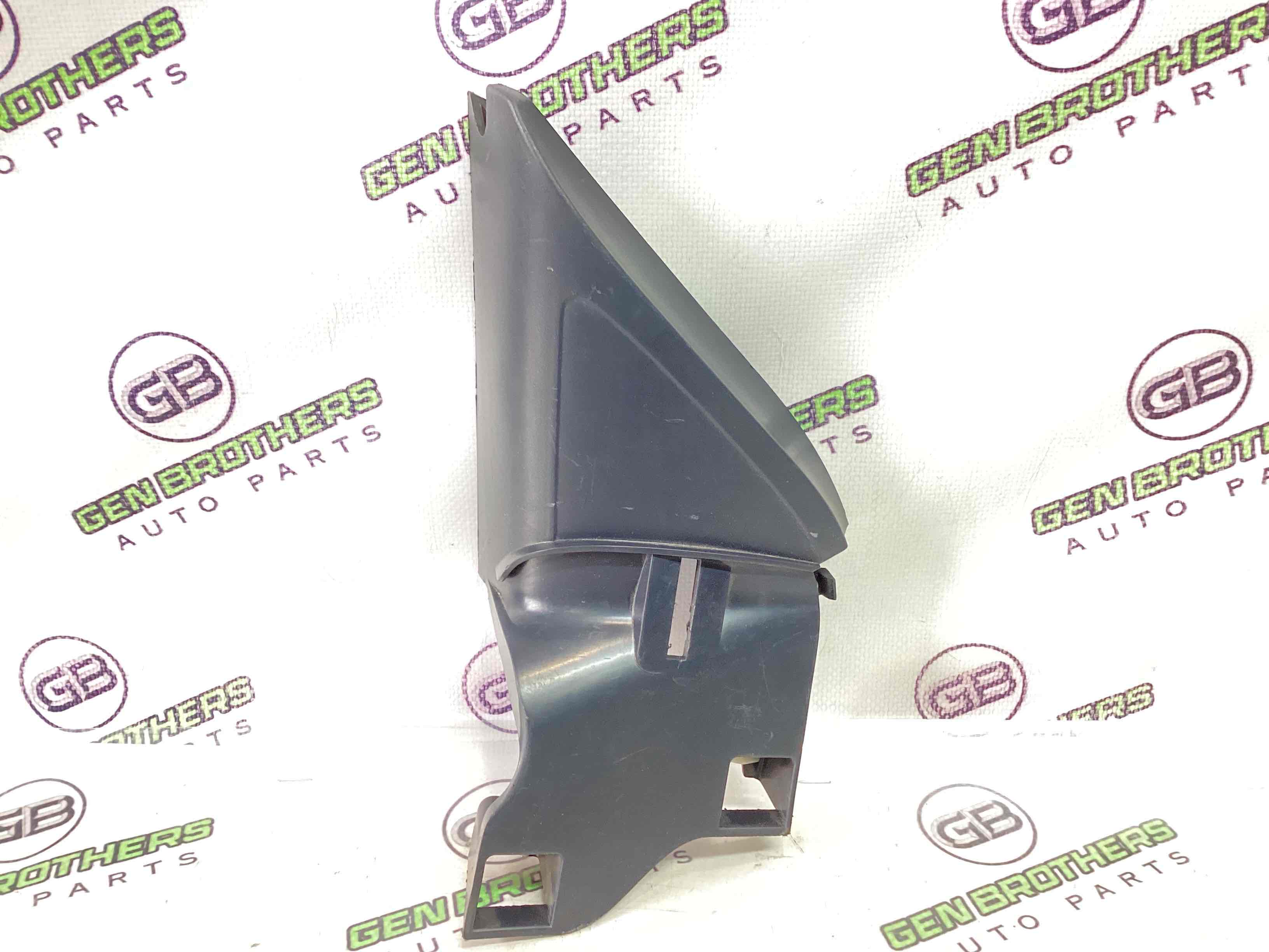 Корпус, накладка, кріплення лівого дзеркала