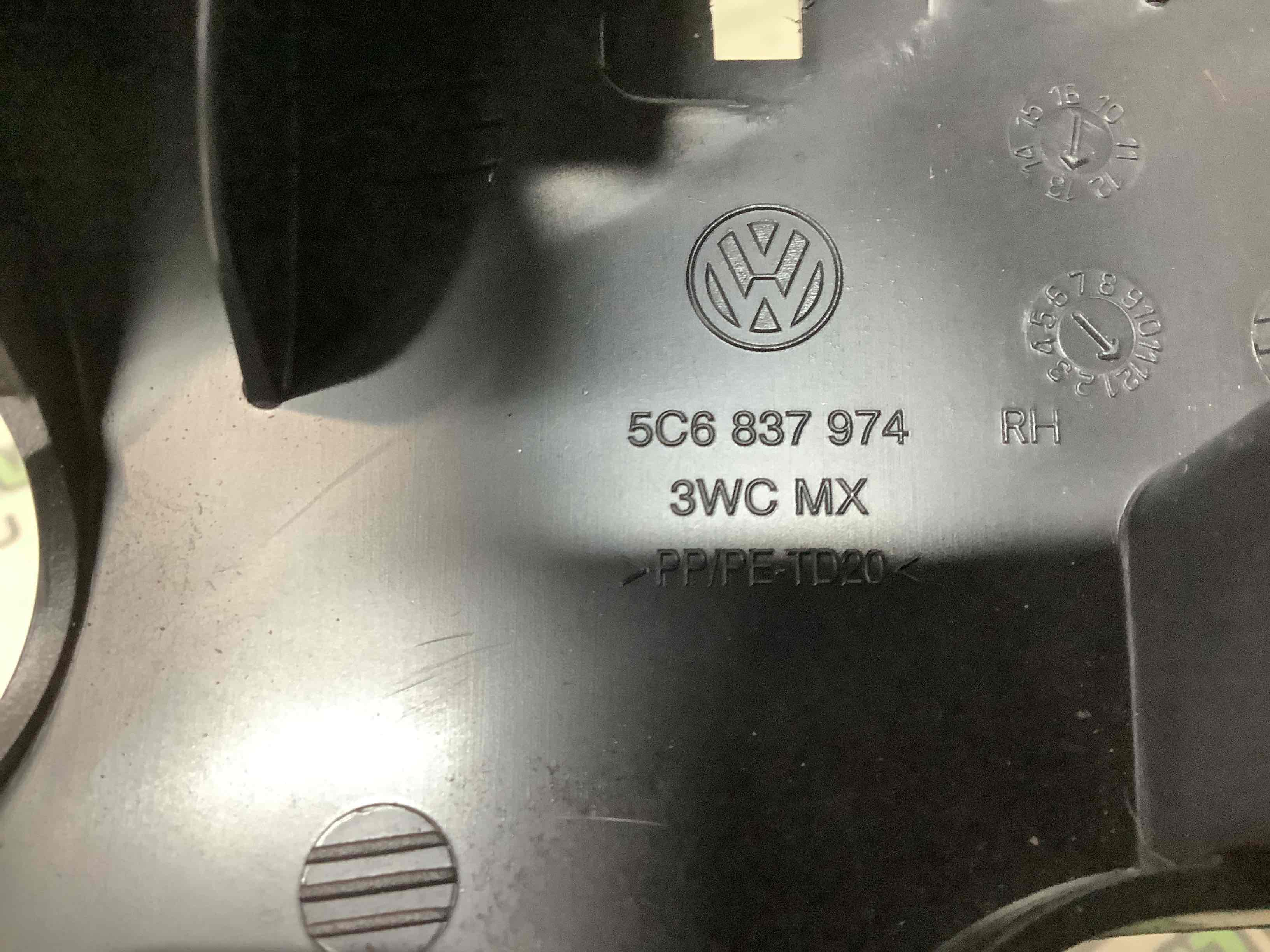 Корпус, накладка, кріплення правого дзеркала